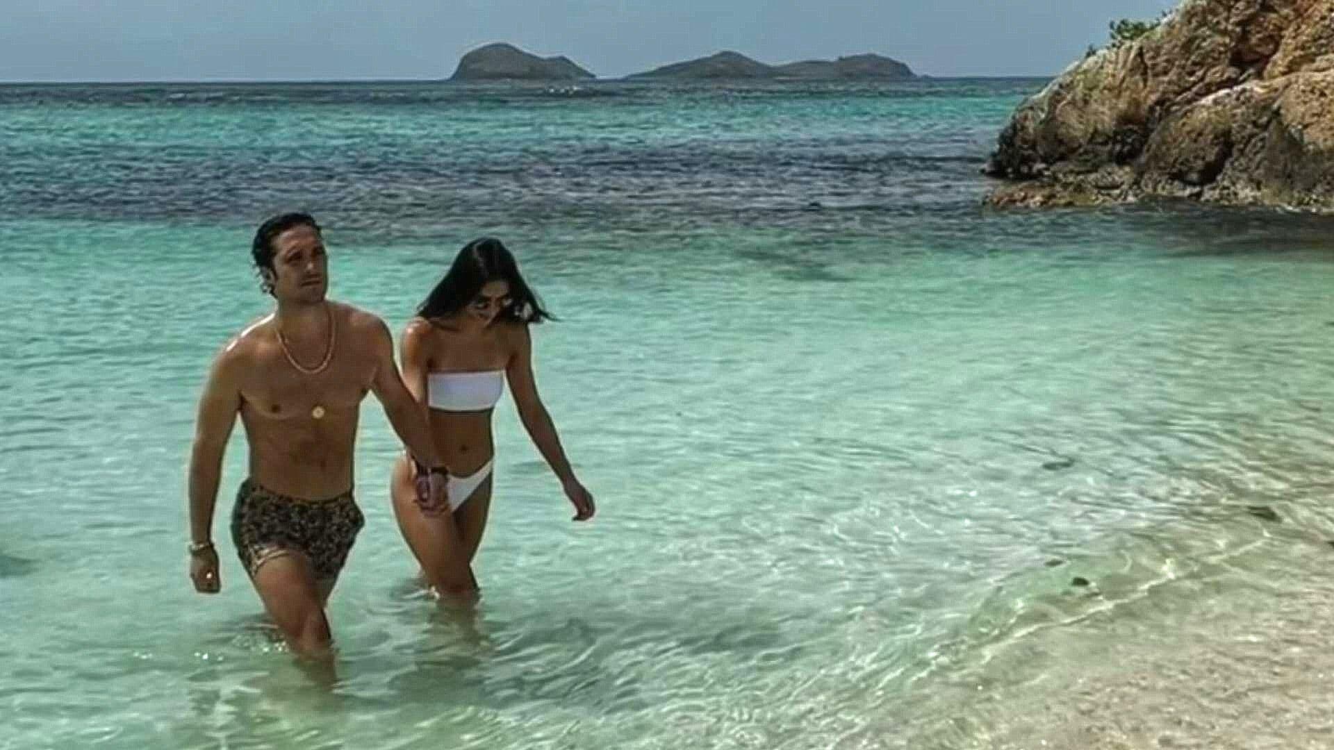 Renata Notni y Diego Boneta se Escapan a la Playa