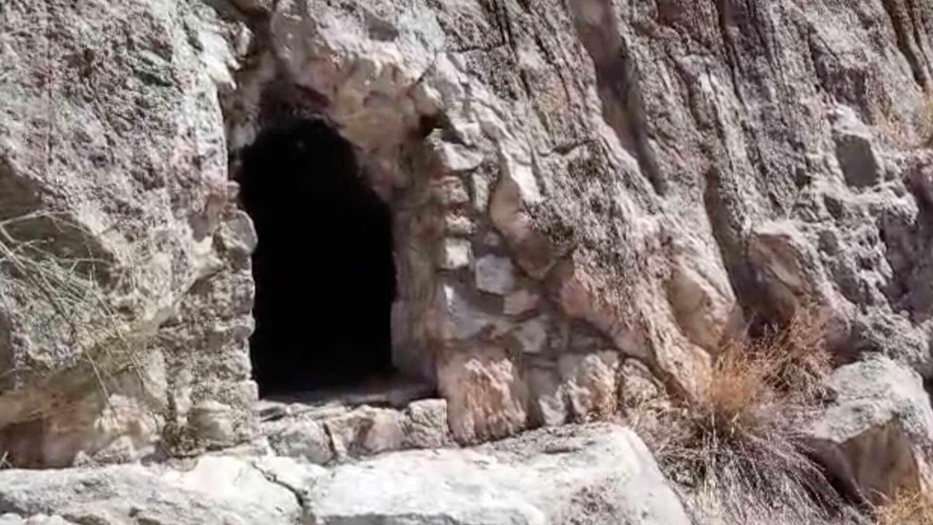 Encuentran Droga Oculta en Cueva del Cerro de la Campana en Hermosillo
