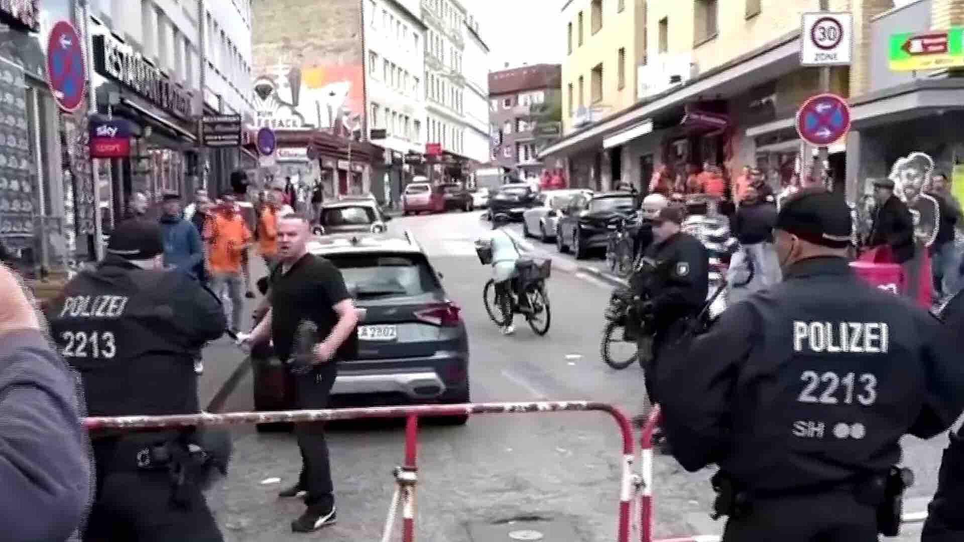 Policía Dispara contra Hombre Armado Cerca de Desfile en Hamburgo, Alemania