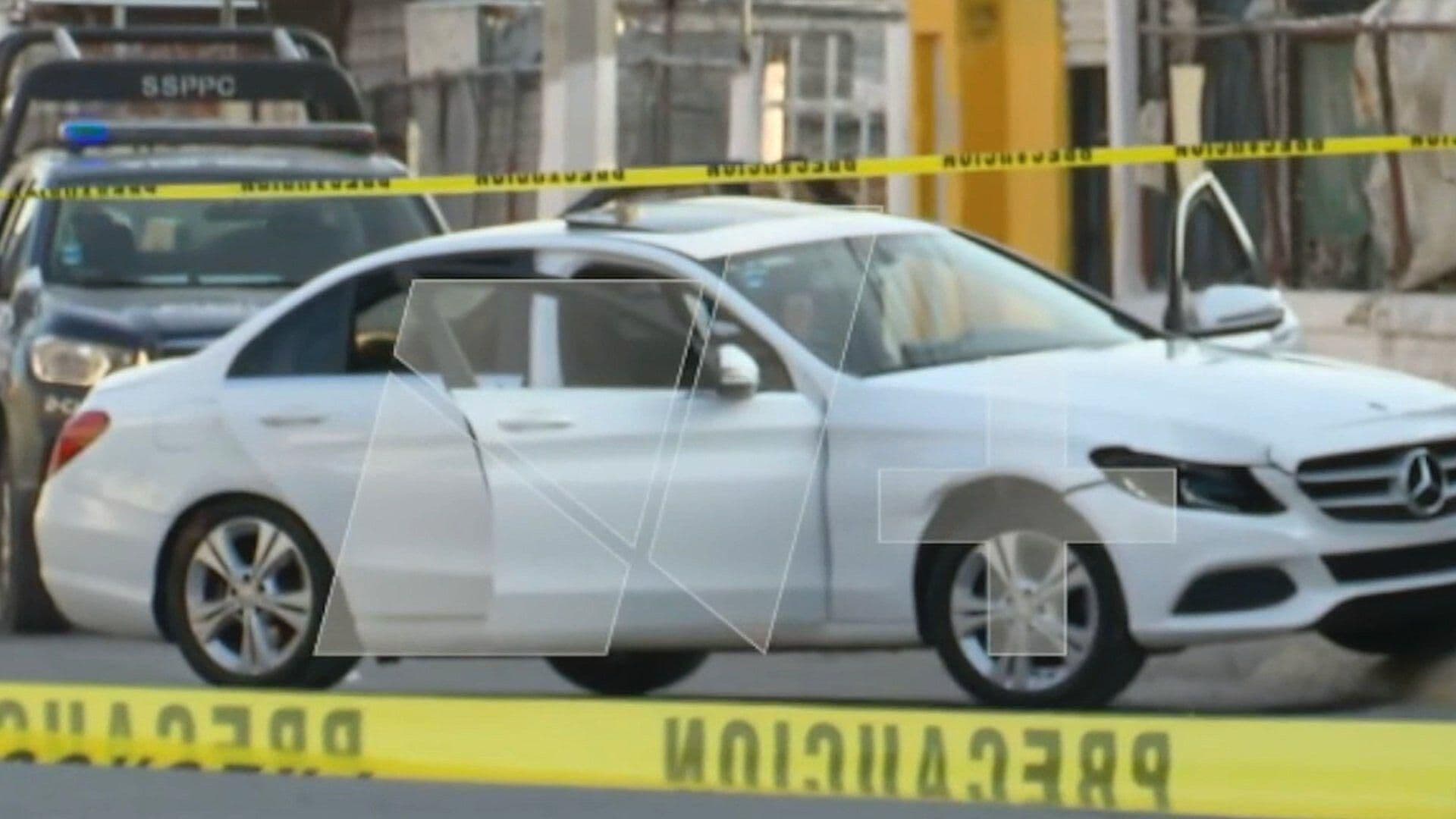 Balean a Conductor de Auto de Lujo en Parques La Noria en León; Lo Iban Siguiendo