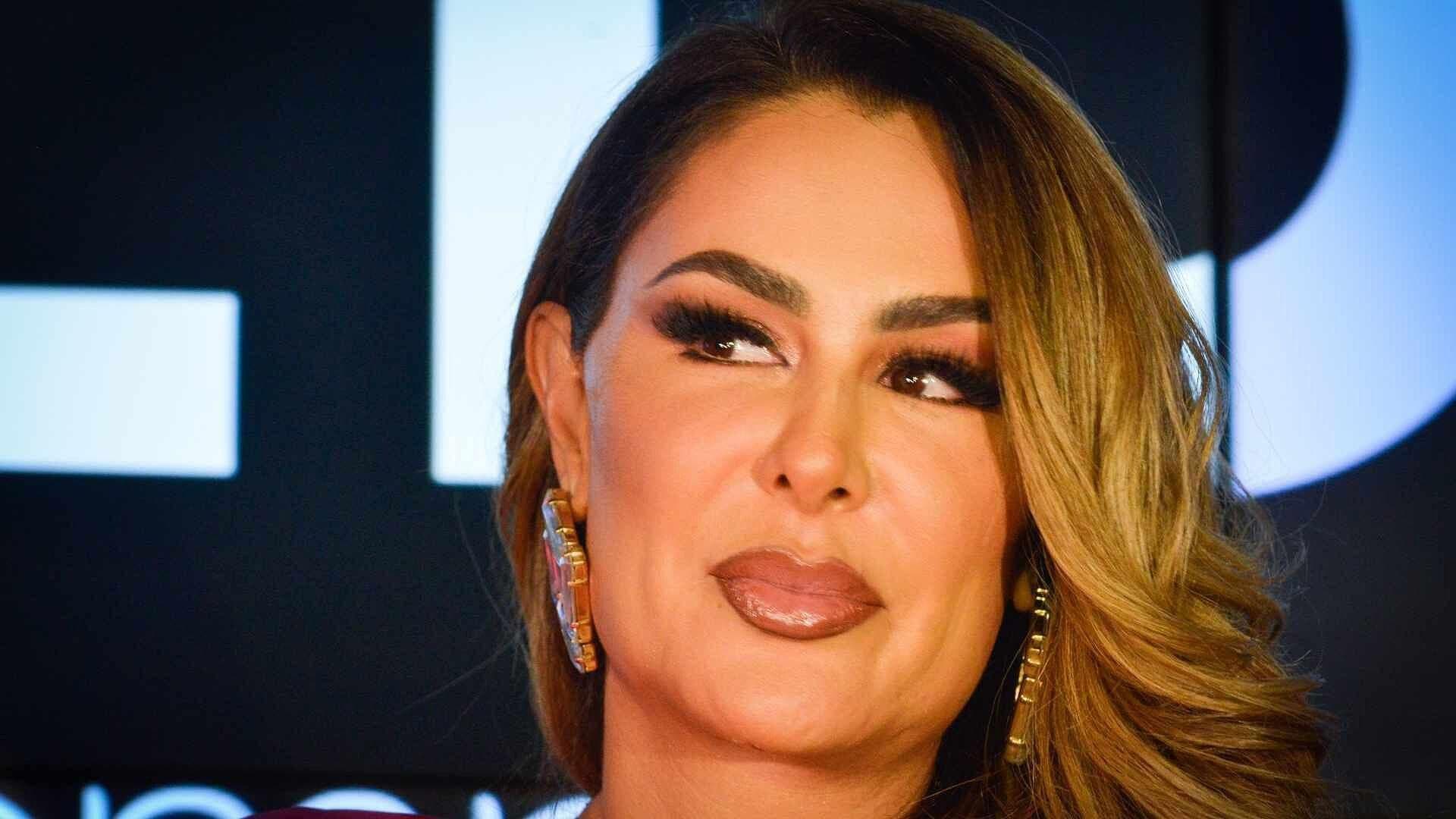 Critican a Ninel Conde por Esconder a su Esposo Durante un en Vivo