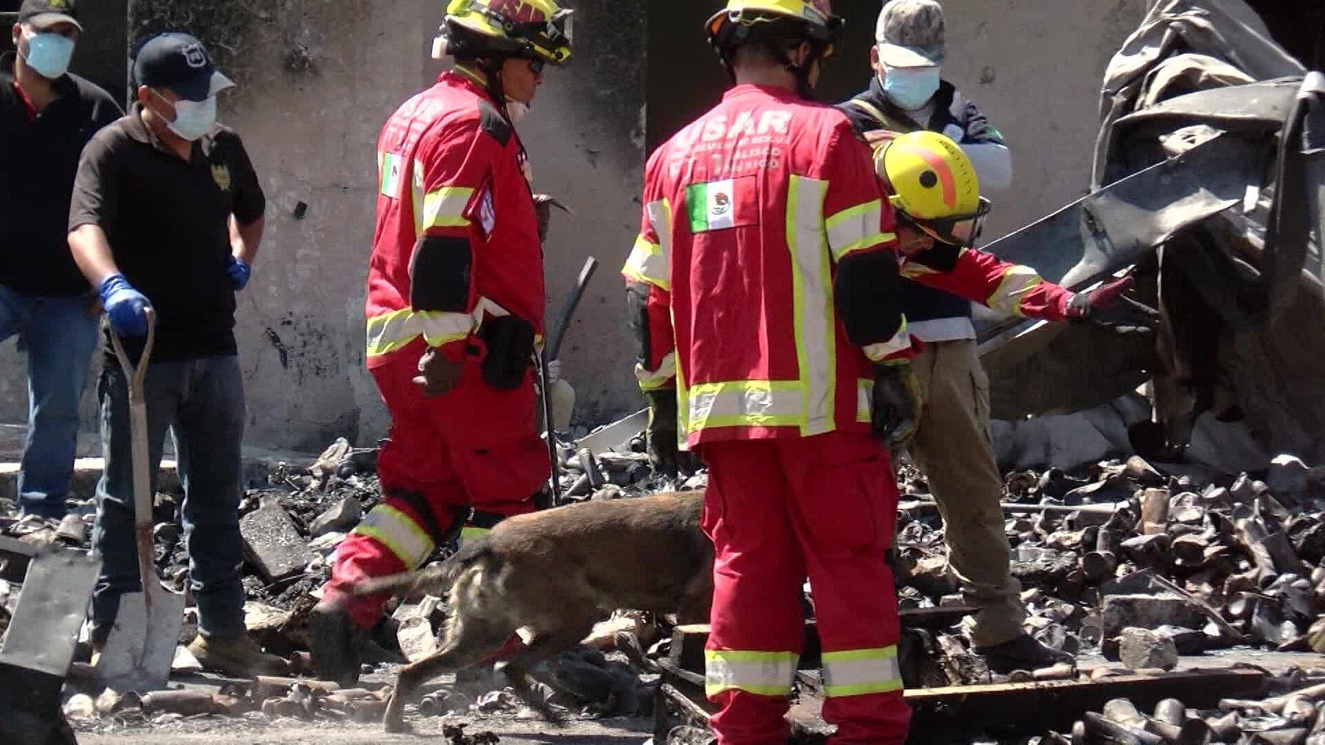 Reanudan Búsqueda de Posible Víctima del Incendio en la Fábrica de Aerosoles de El Álamo