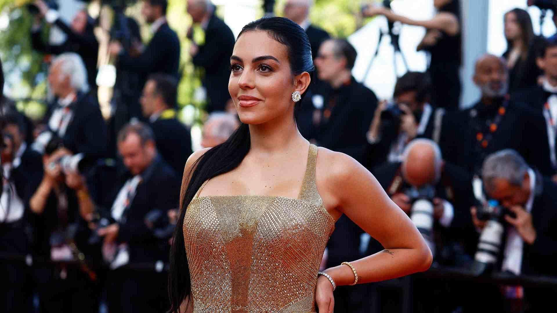 Orgullosa, Georgina Rodríguez a Graduación de su Hermana
