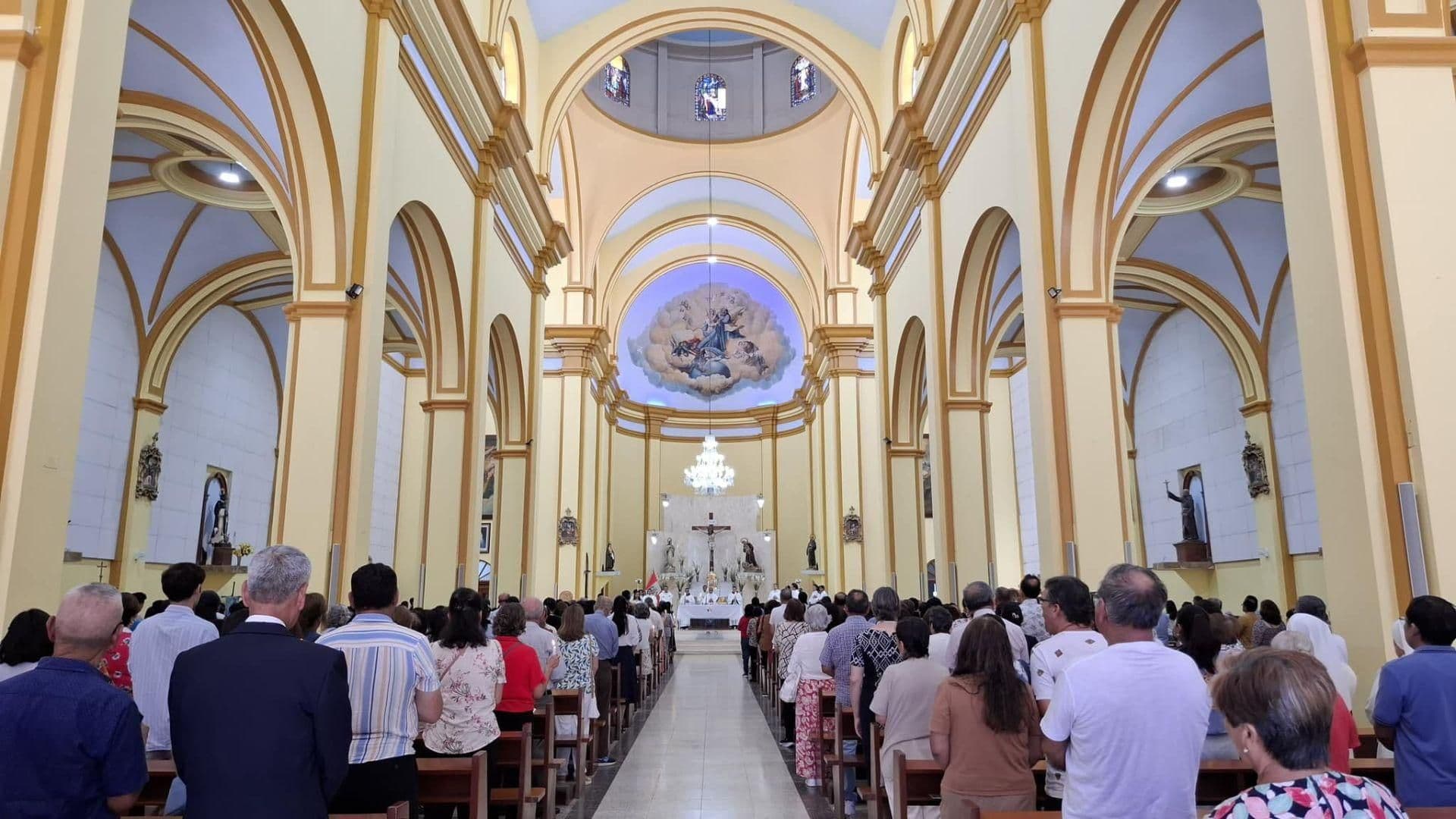 ¿Cuál es la Relación del Papa León XIV con Perú y la Diócesis de Chiclayo?
