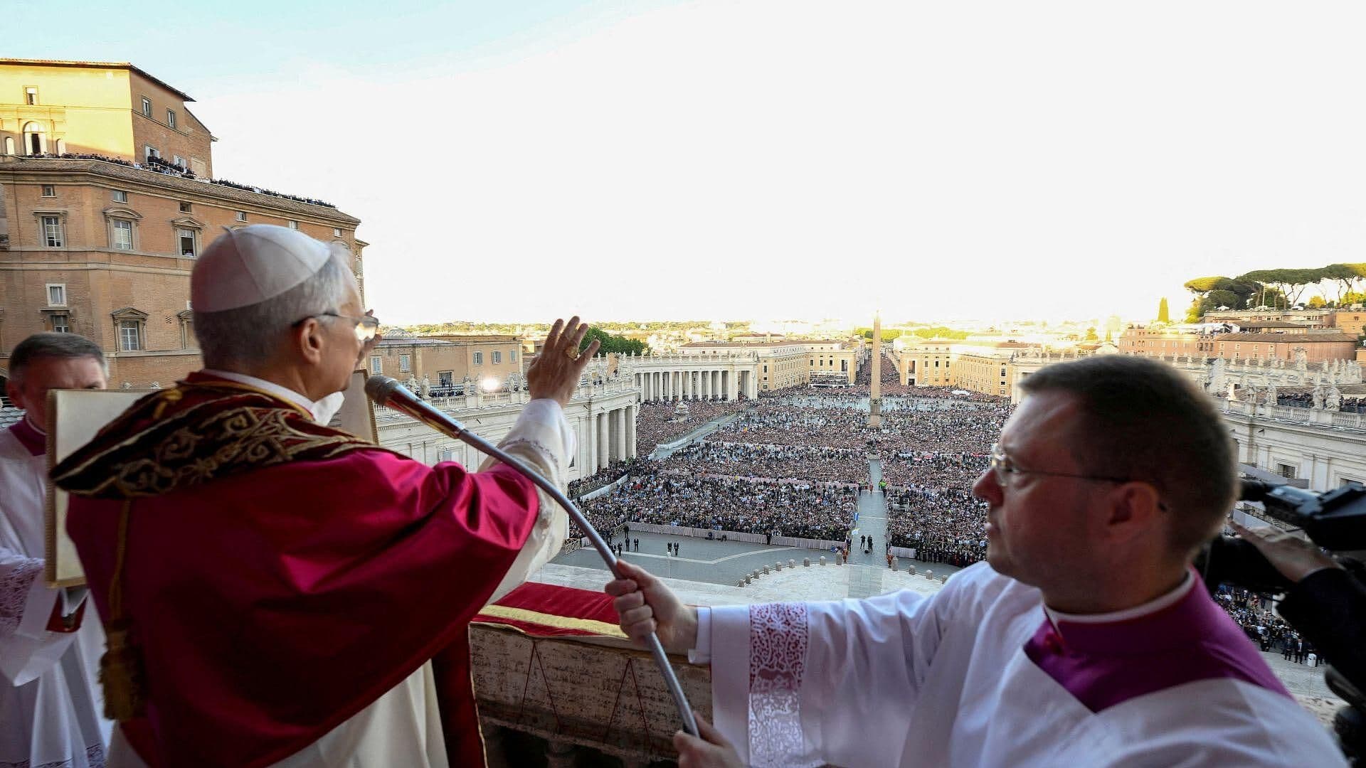 Eligen a Robert Francis Prevost como el Papa León XIV: Así Fue su Aparición en El Vaticano