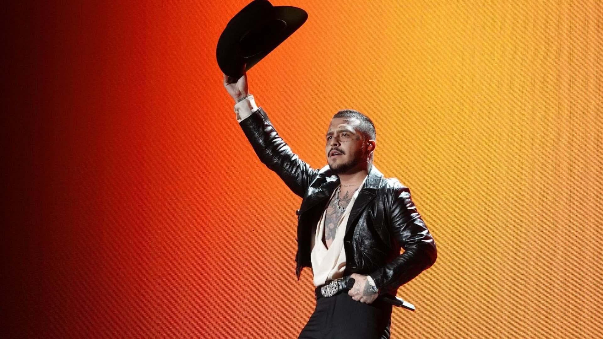 Christian Nodal y Gabito Ballesteros Sorprenden con Nueva Colaboración