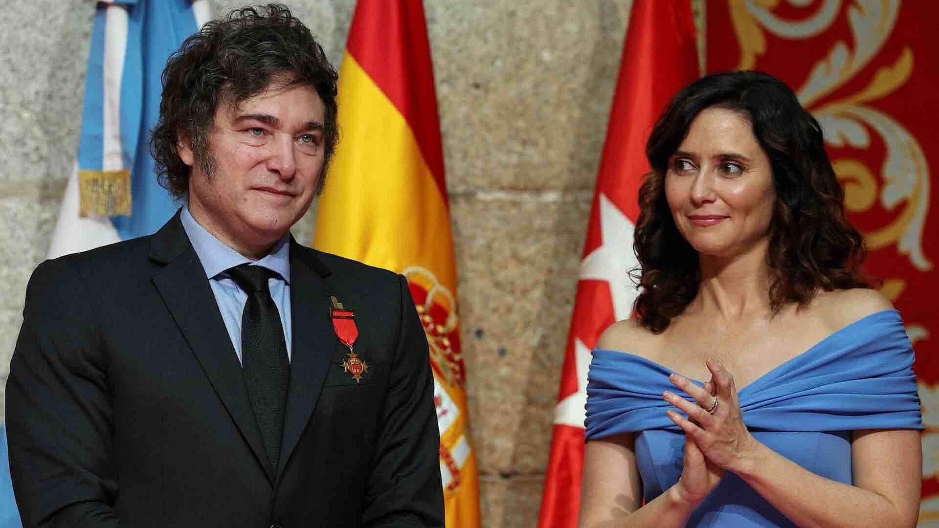 Javier Milei Critica a Pedro Sánchez en Gala de Madrid tras Recibir Medalla