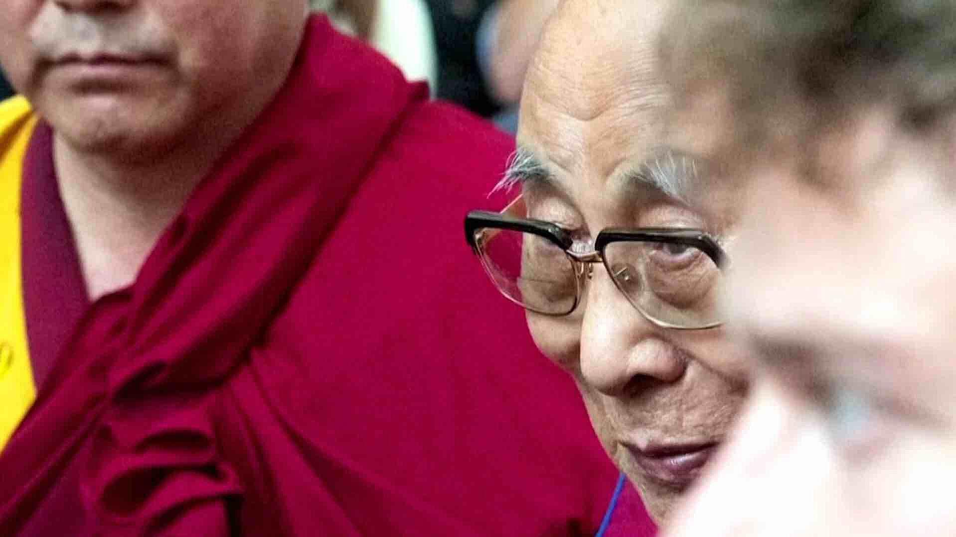 Dalái Lama Llega a Nueva York para Recibir Tratamiento Médico