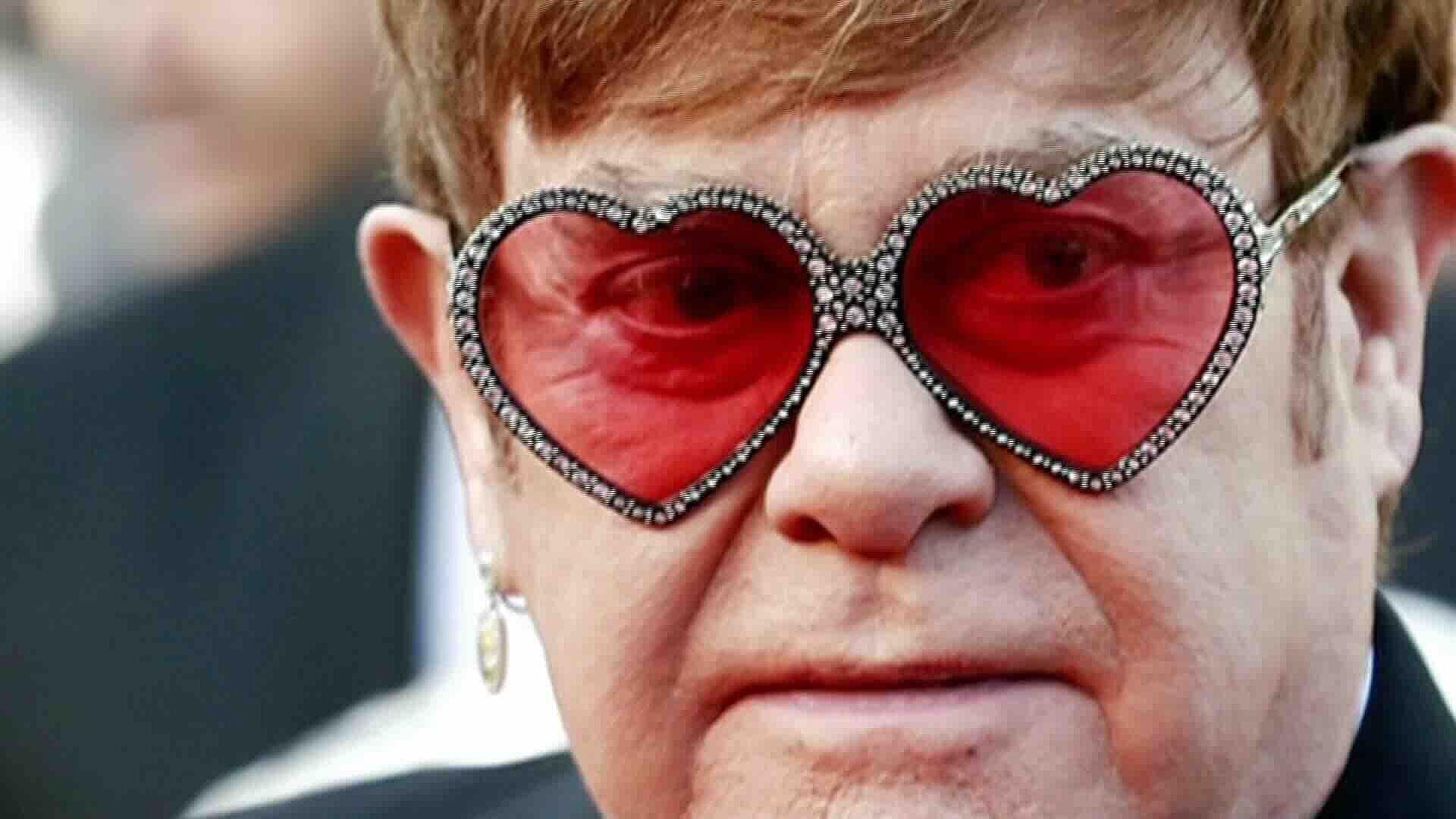 Criticó Elton John el Plan que Flexibiliza Derechos de Autor para IA en Reino Unido