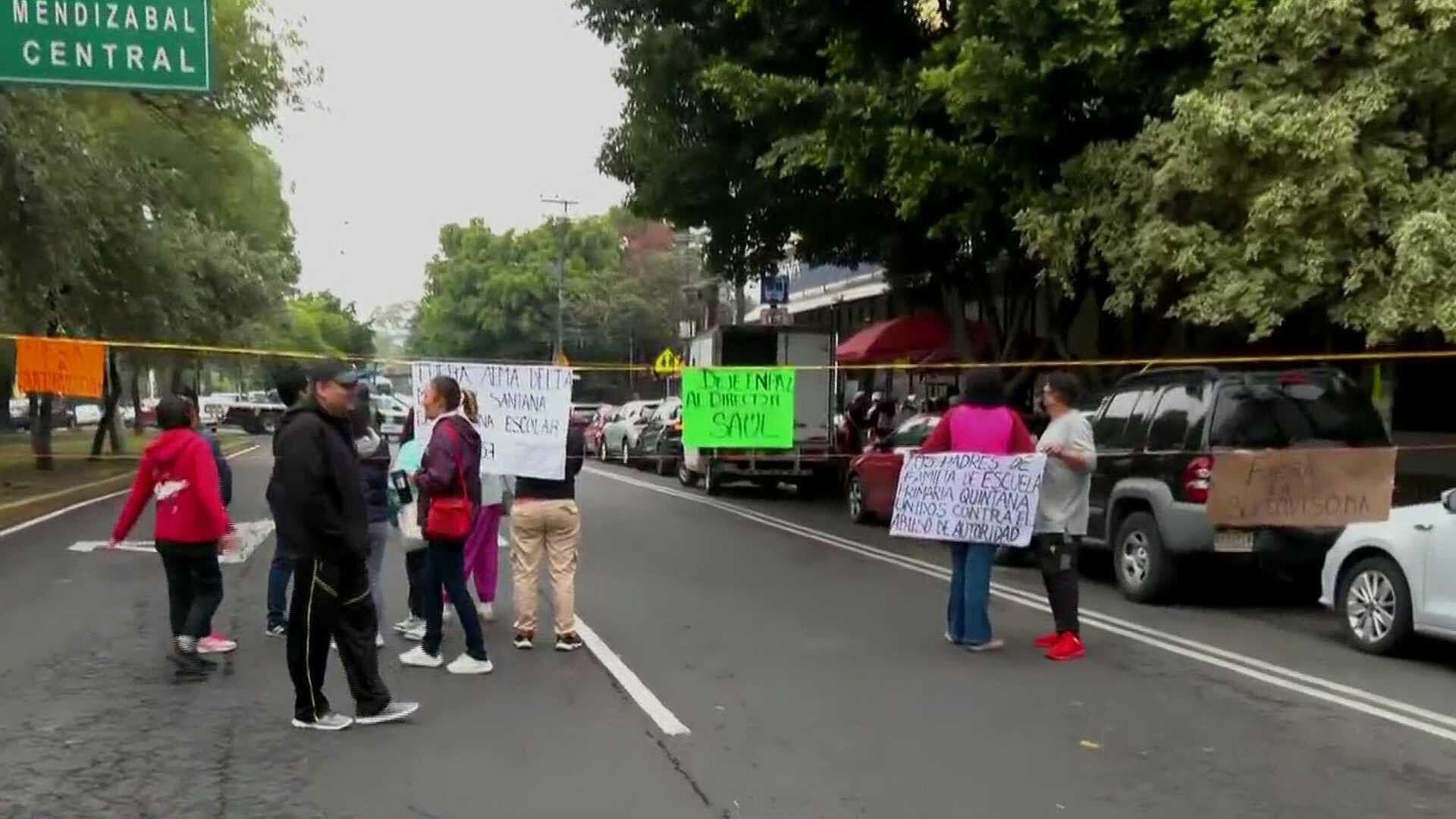 Padres Bloquean Avenida IPN en la GAM: Denuncian Irregularidades en Primaria