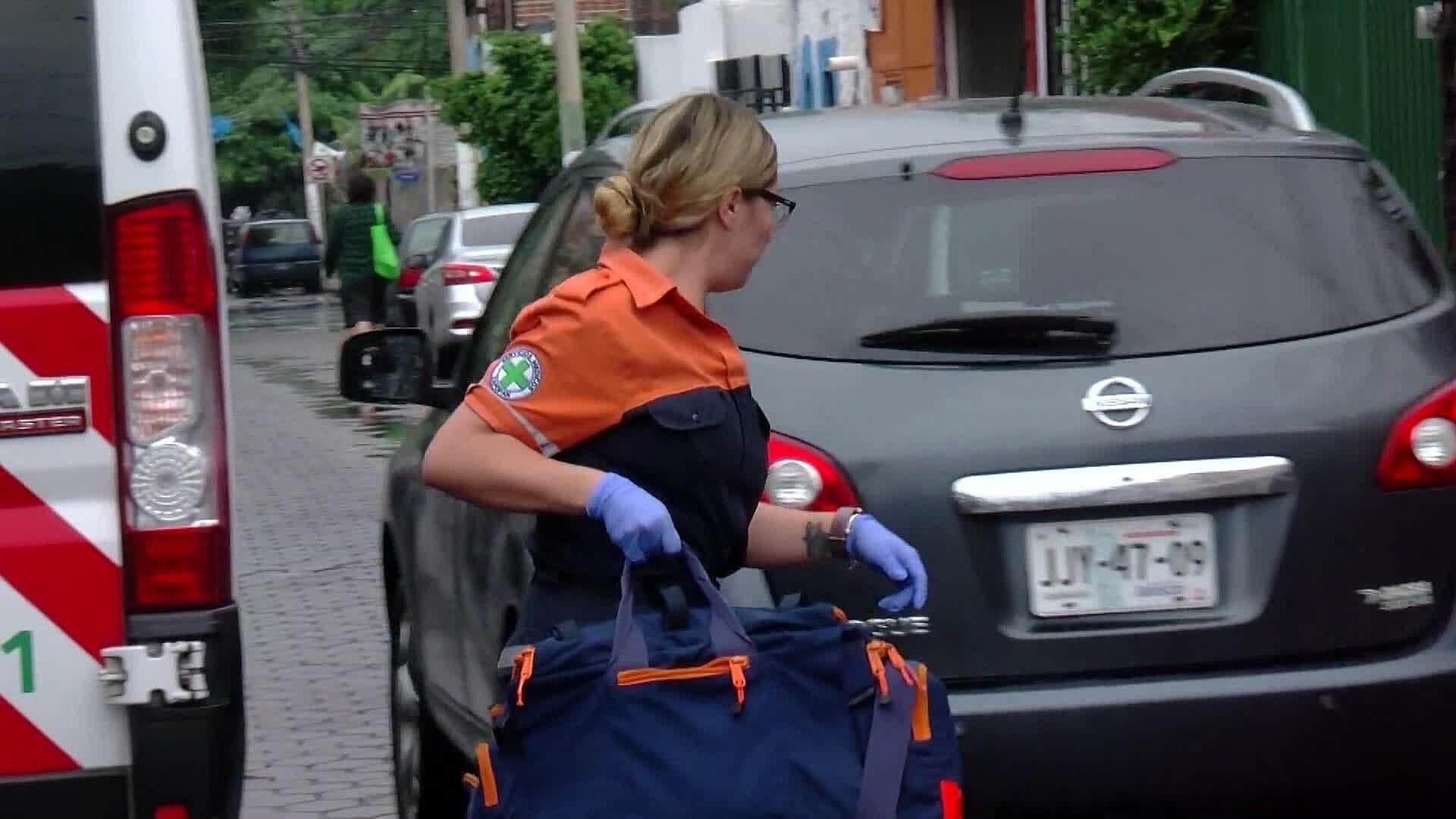 Golpean a Mujer de la Tercera Edad y a su Hijo en La Gusa por una Deuda