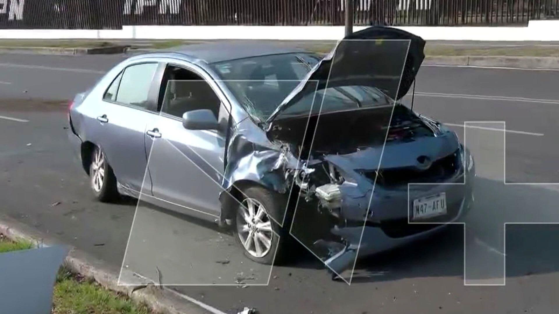 Fuerte Choque Frente al IPN en la GAM: Taxista Intentó Dar Vuelta desde el Tercer Carril