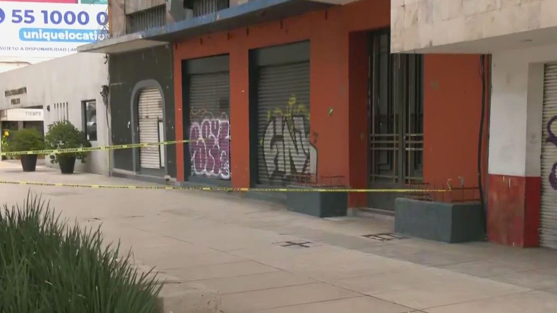 Localizan a Hombre Muerto en Entrada de Edificio en Colonia Tabacalera, CDMX