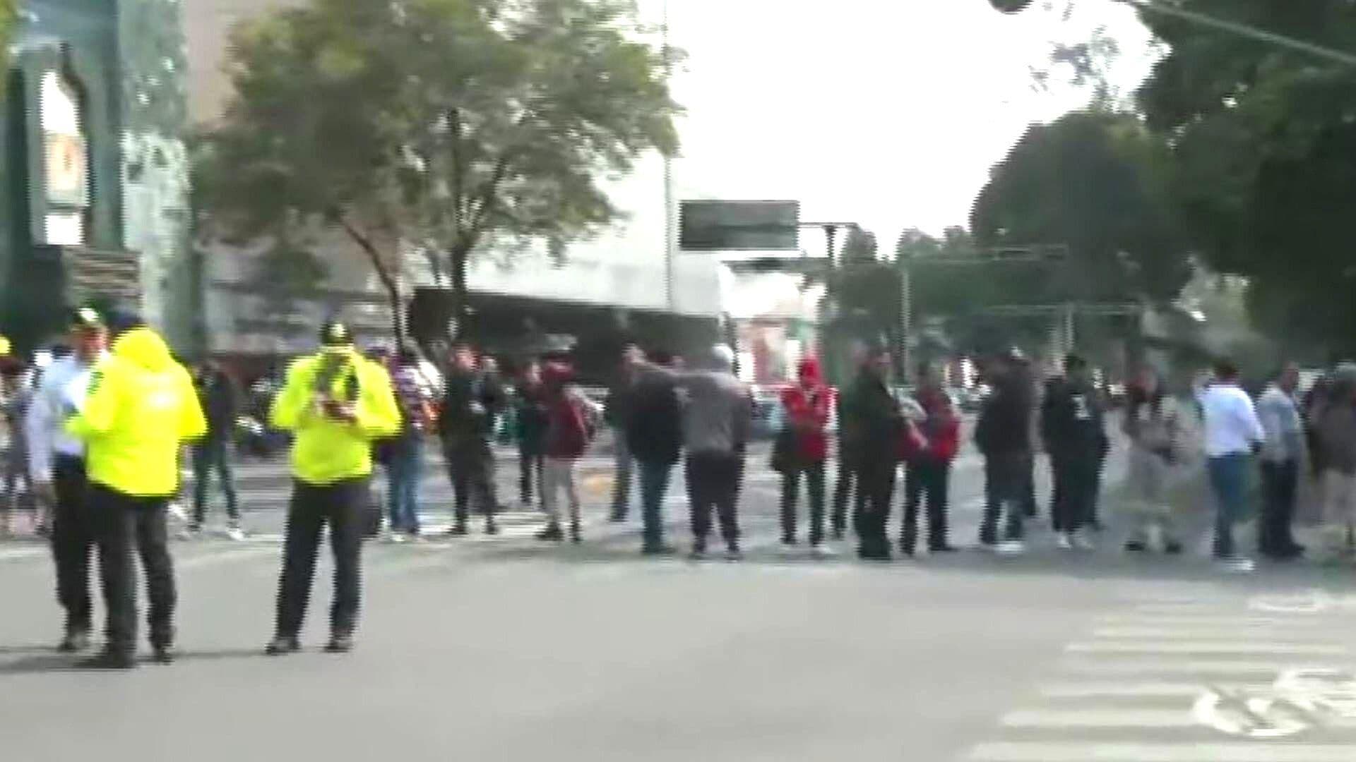 Vecinos de la Colonia Tabacalera Bloquean Av. Insurgentes