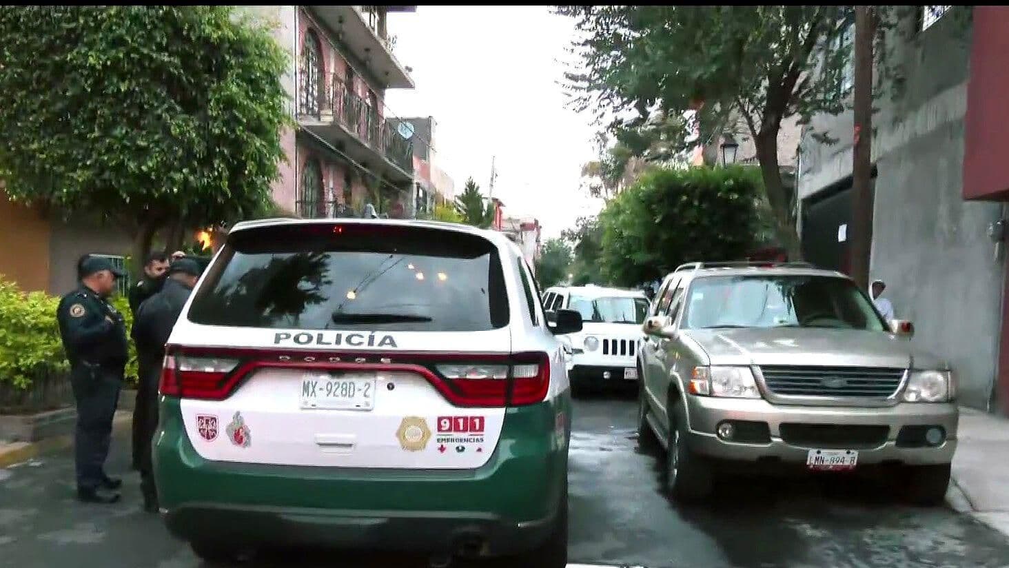 Vuelca Camioneta en Col. Pedregal de Santo Domingo, CDMX