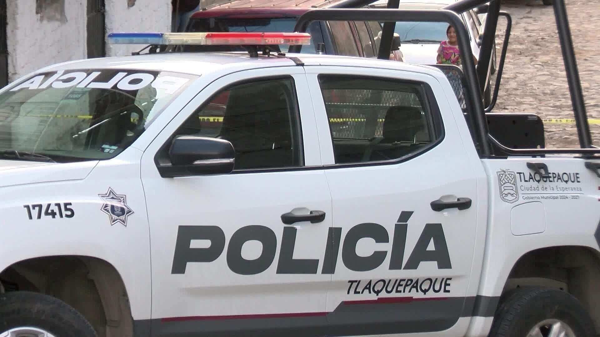 Balean a Hombre y Aseguran Droga Dentro de una Llantera en la Colonia Guayabitos