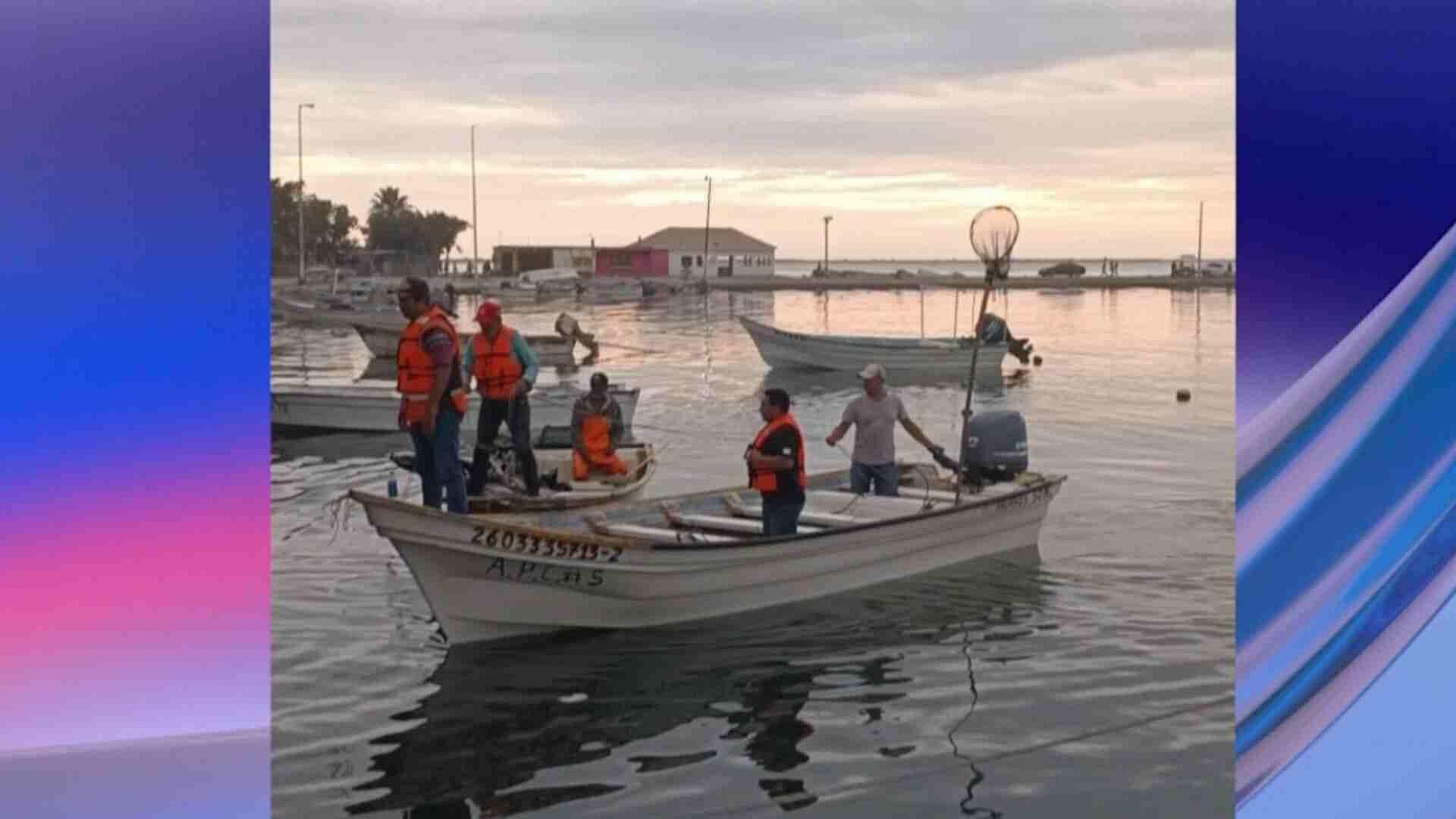 Rescatan a Hombre que Terminó a la Deriva en Bahía de Yávaros en Huatabampo