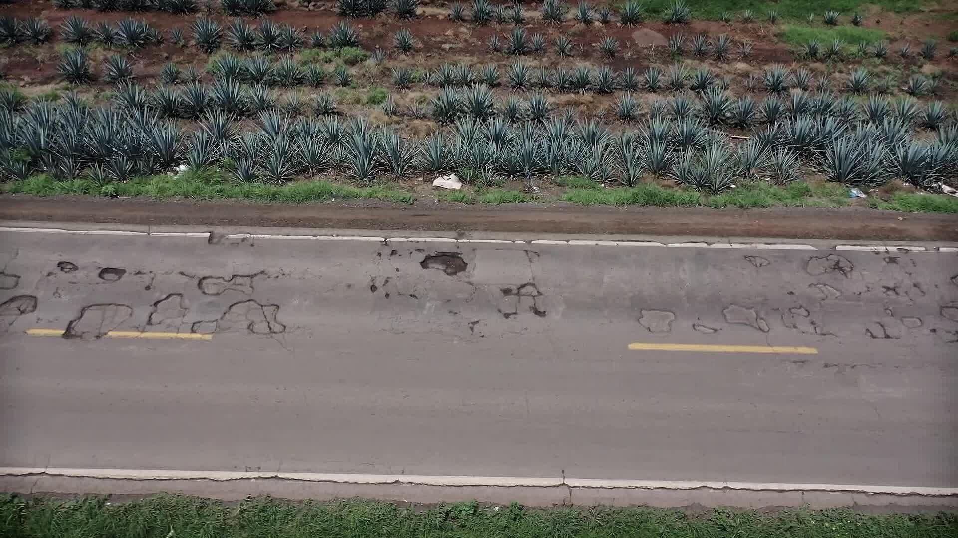 Carretera de Zapotlanejo a Atotonilco en Mal Estado