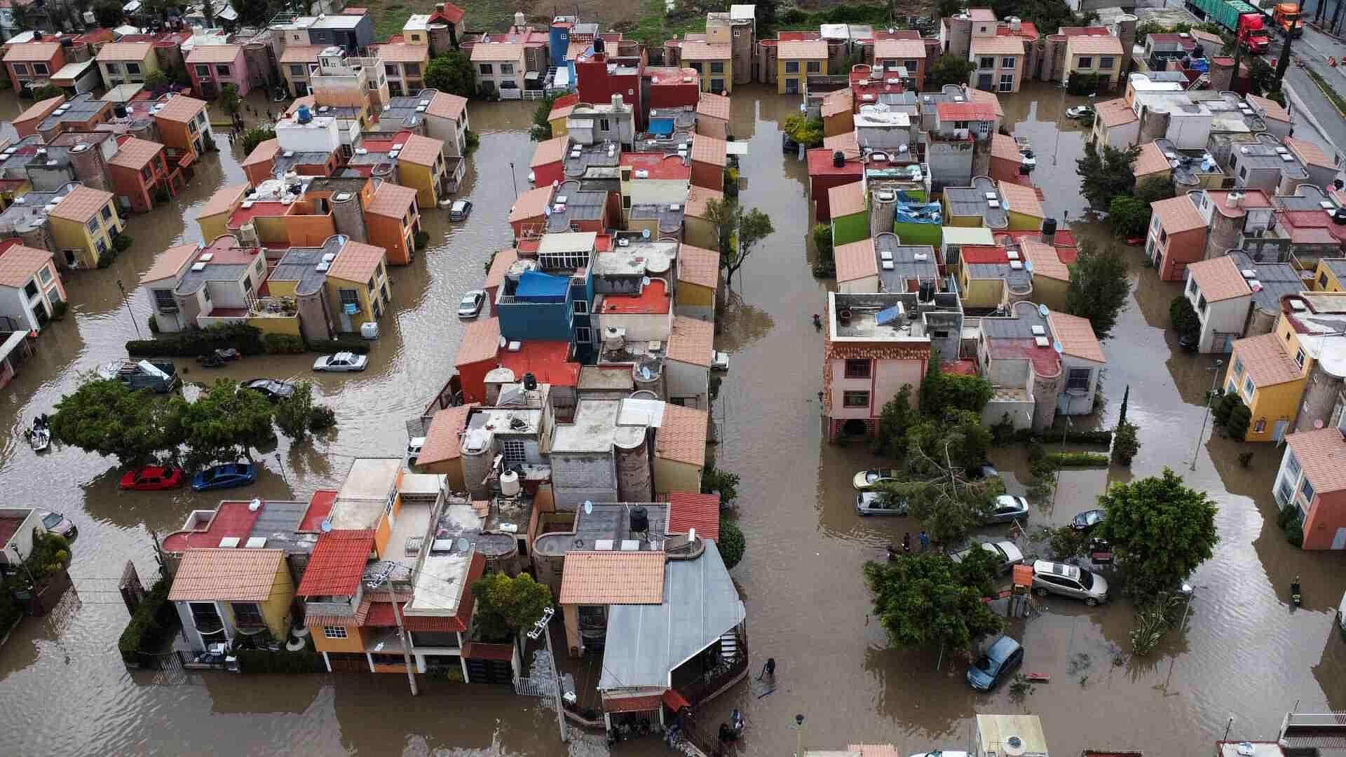 Vecinos de Chicoloapan Rezan para que No Vuelva a Llover
