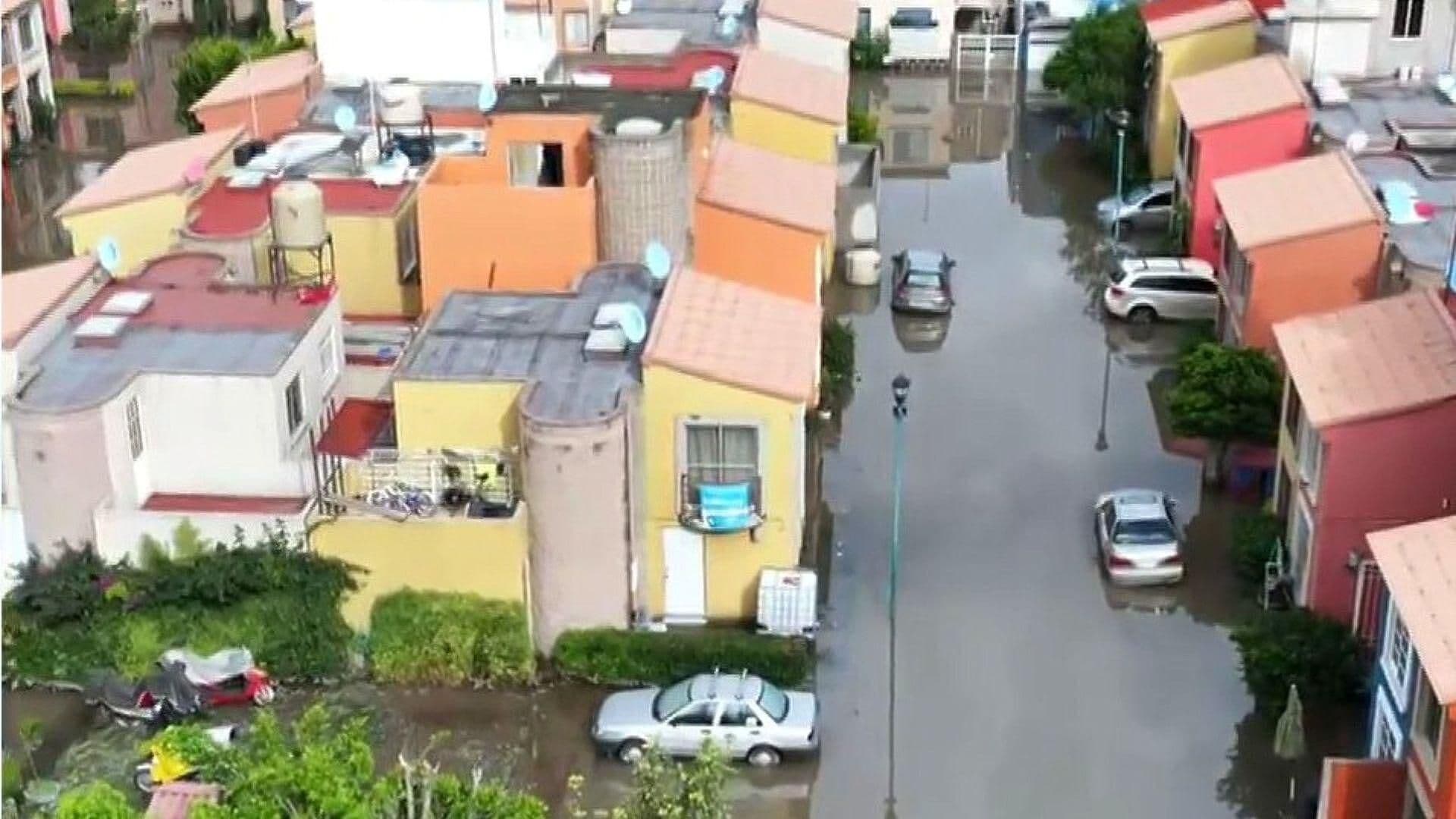 Viviendas de Chicoloapan, Edomex, Siguen Bajo el Agua tras Inundación
