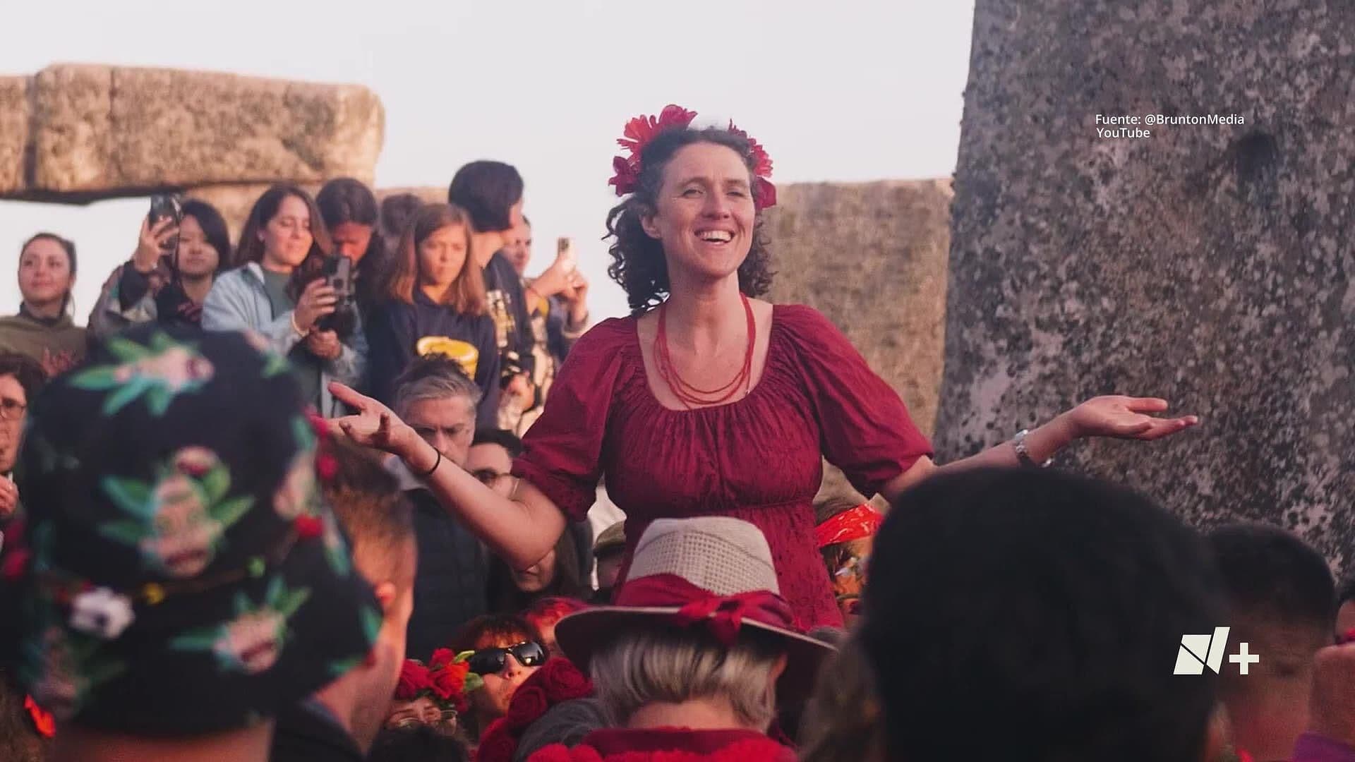 ¡VIRAL! Miles de Personas Reciben El Solsticio de Verano En Stonehenge