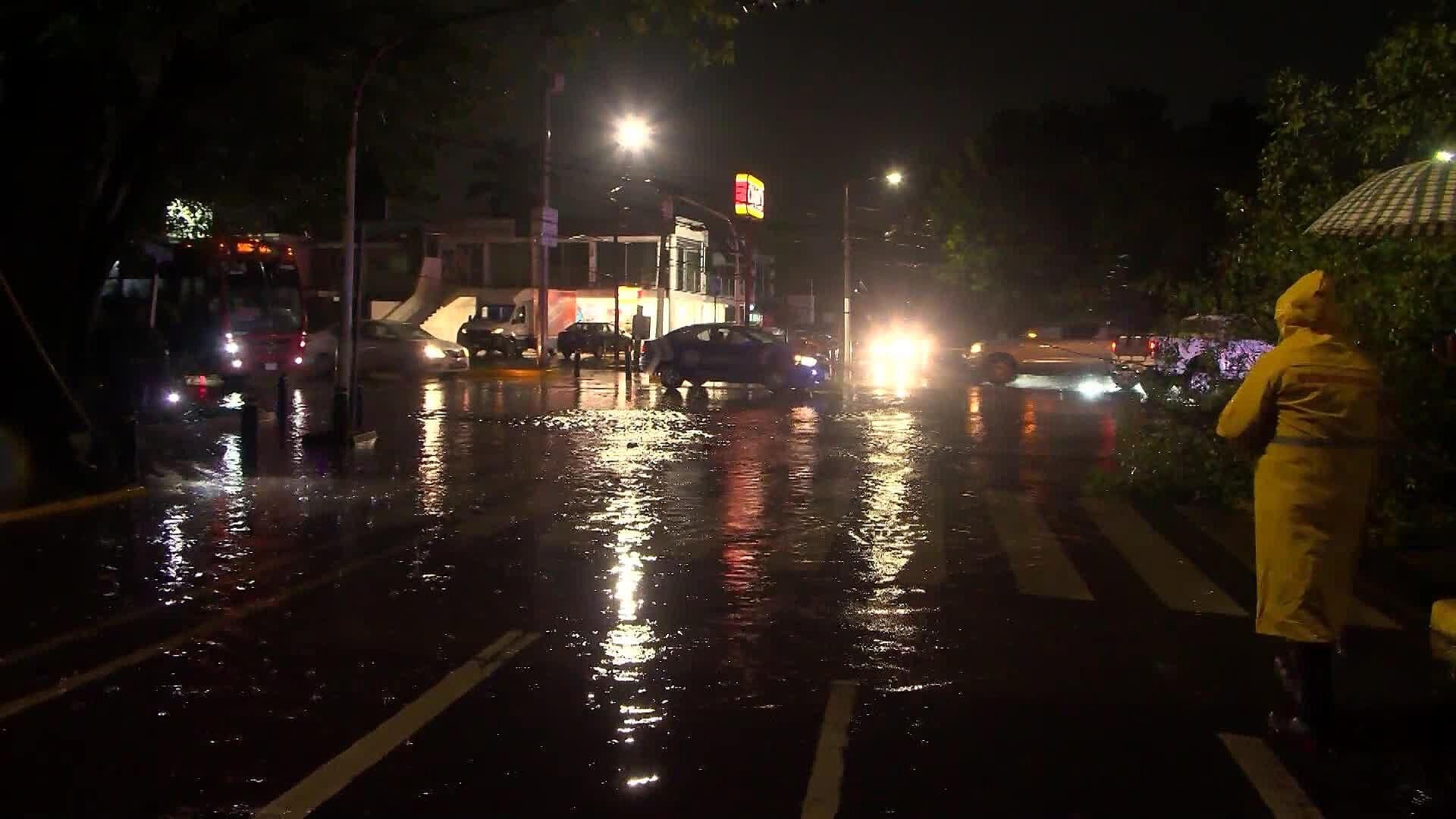 Lluvias Dejan sin Electricidad a 14 mil 500 Hogares de la Metrópoli