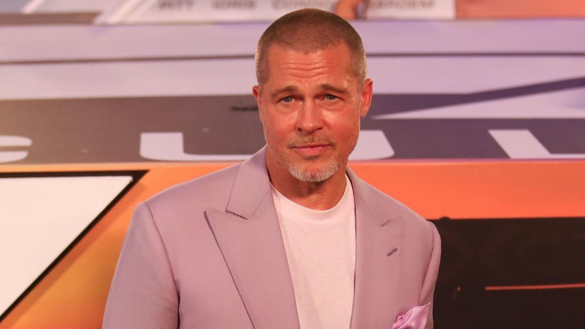 Brad Pitt en México: Derrocha Sonrisas y Amabilidad con Fans en Estreno de 'F1 La Película'