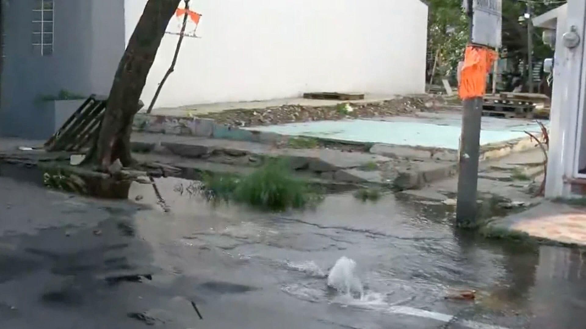 Enorme Fuga de Agua en Calle Manuel Doblado en Veracruz