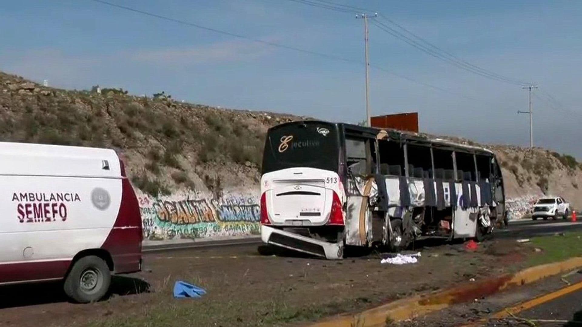 Choque entre Autobús de Pasajeros y Tráiler Deja un Muerto en la Texcoco-Calpulalpan