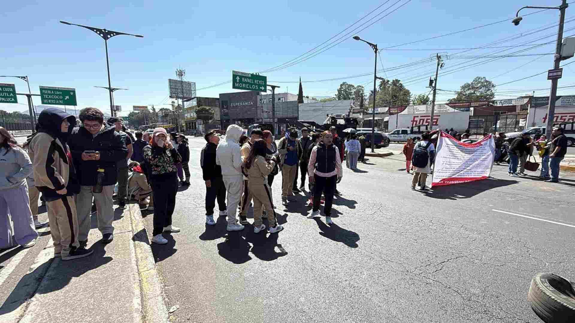 Bloqueo en la Calzada Ignacio Zaragoza Hoy: ¿Cómo Evitar el Caos Vial en la Zona?