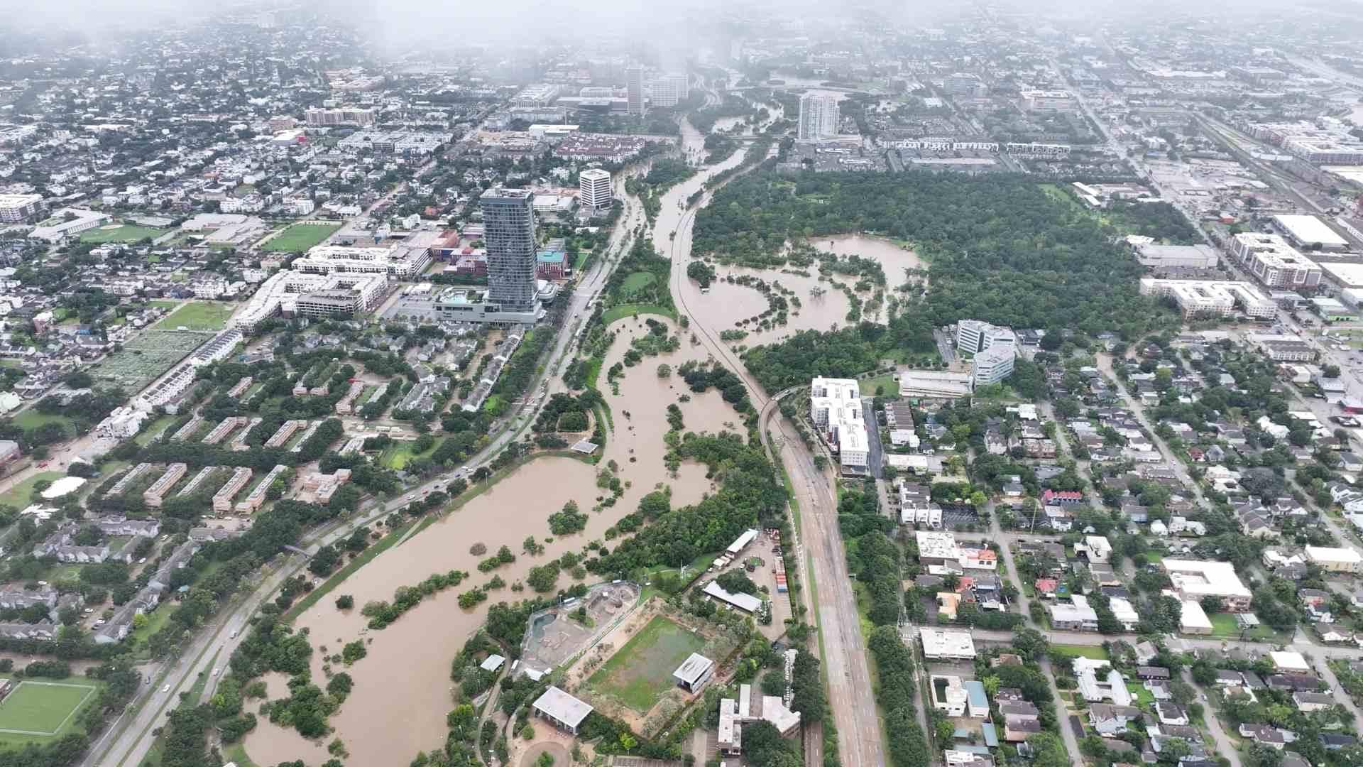 Texas Intenta Regresar a la Normalidad tras Paso de Beryl
