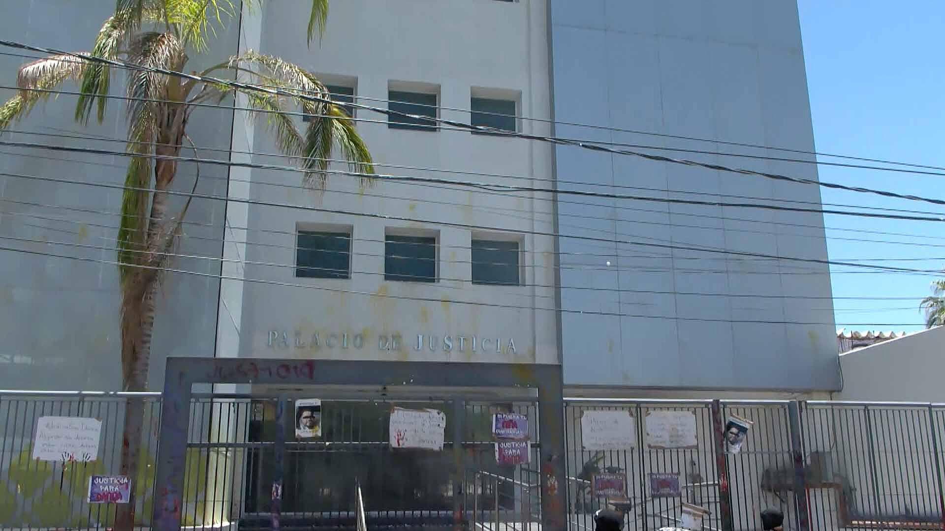 Se Manifiestan por Sexto Día en Palacio de Justicia por Caso de Hombre Acusado de Presunto Abuso