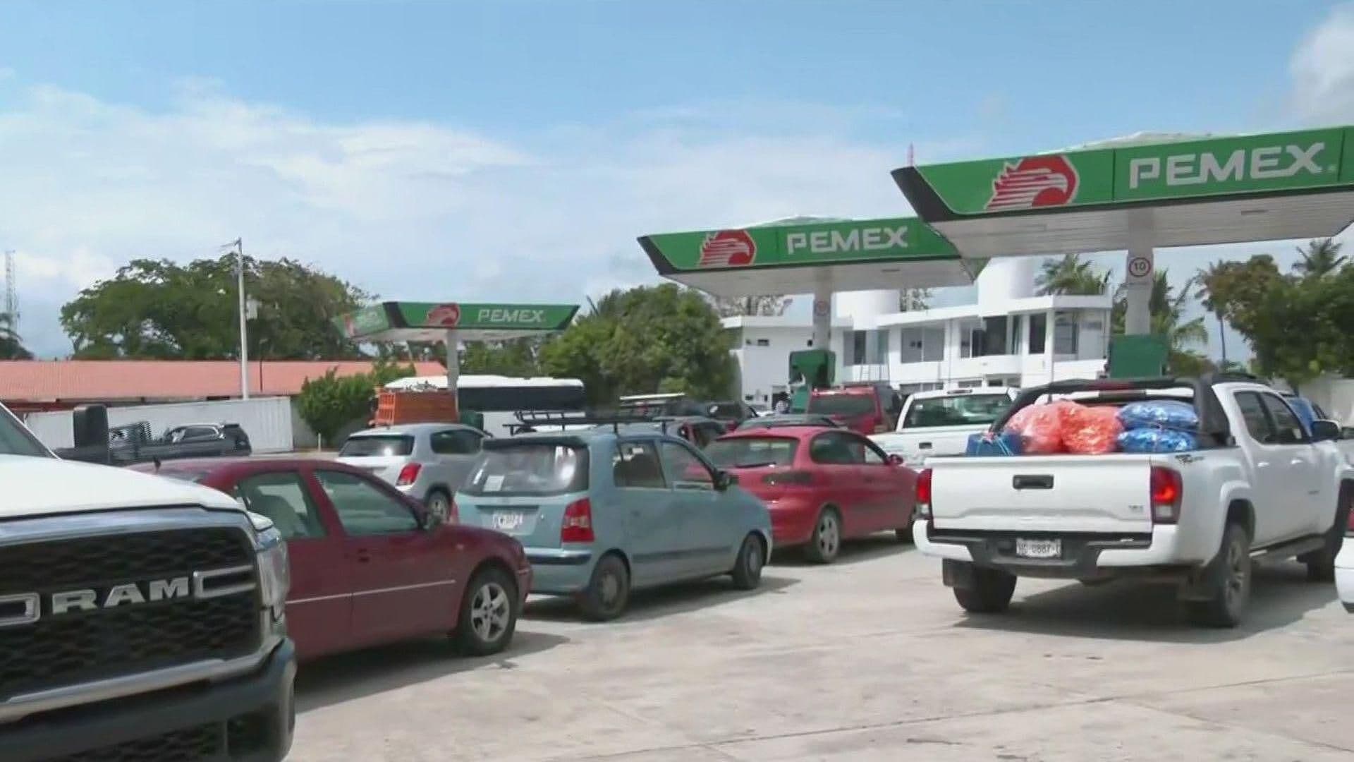 Aumentan Compras de Pánico en Acapulco por Huracán 'Erick'; Así Lucen Gasolineras Abarrotadas