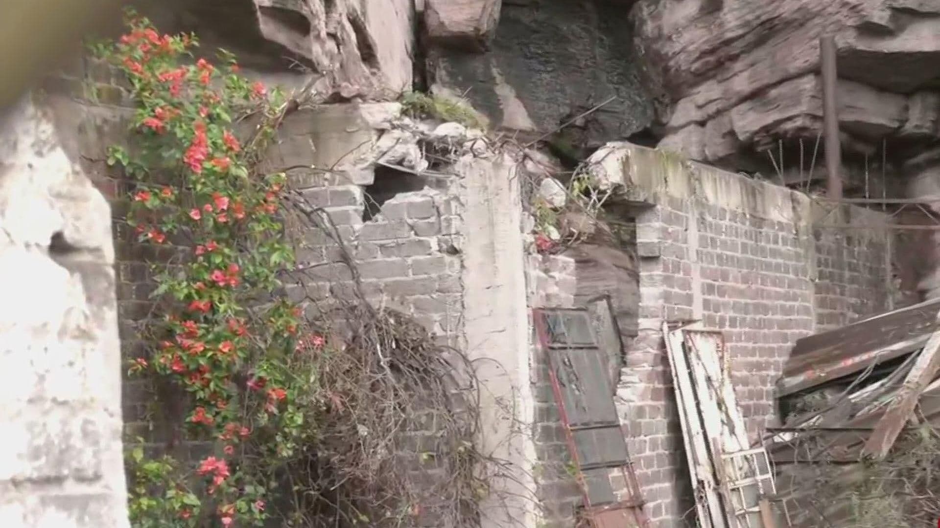 Deslave en Tlalnepantla por Lluvias: Cerro en Colonia Cantera Desata Temor entre Vecinos