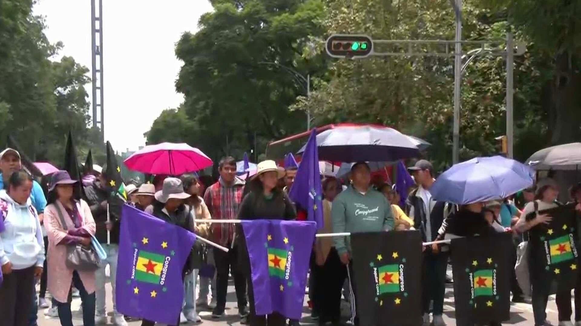 Manifestantes Bloquean Paseo de la Reforma, en CDMX, Solicitan Abastecimiento de Agua