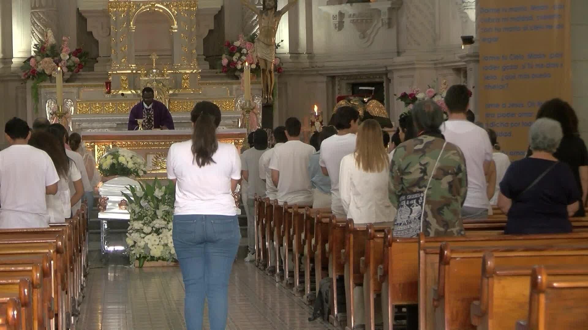 Llevan a Cabo Misa de Cuerpo Presente de Los Hermanos Valladolid