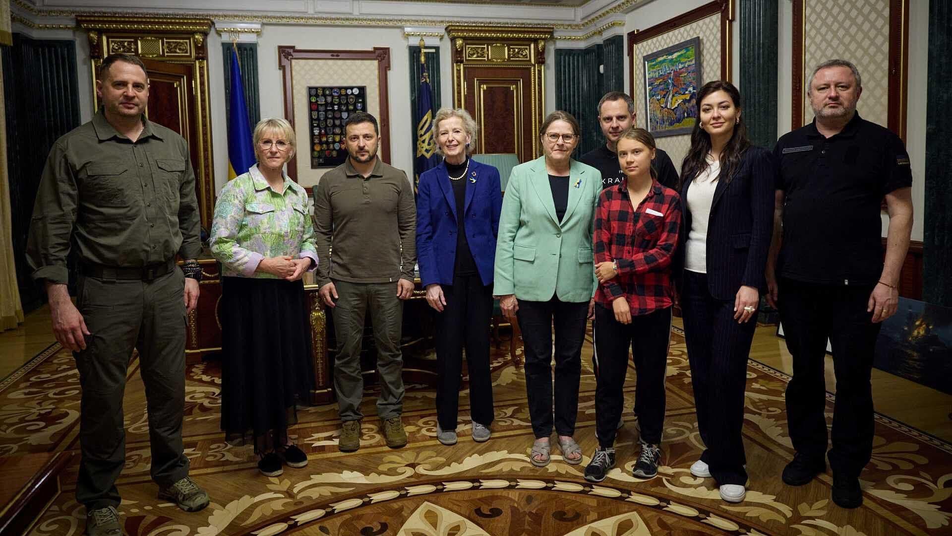 Greta Thunberg Se Reúne en Kiev con Presidente Zelenski