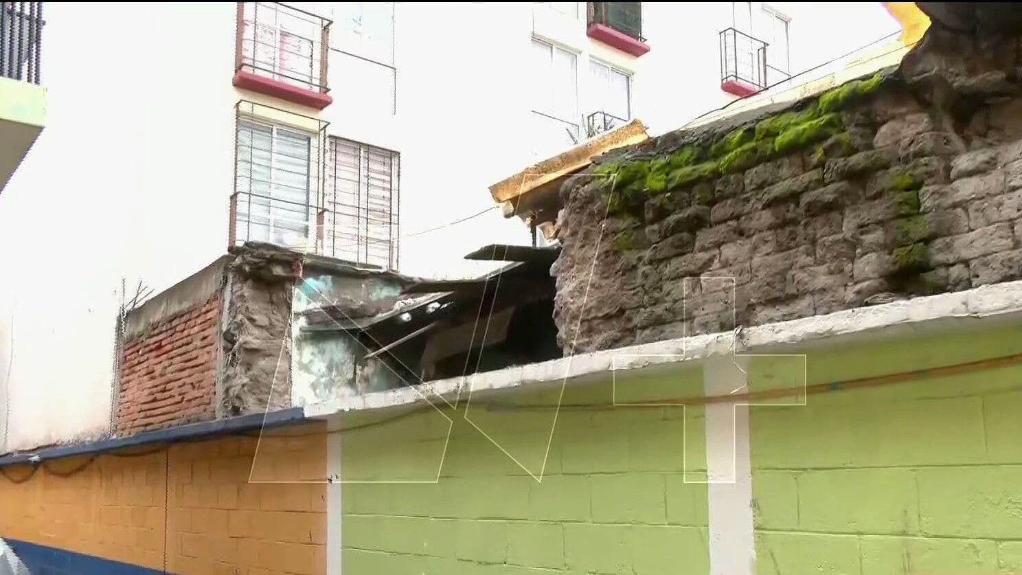 Cae Barda de Vivienda en Col. Valle Gómez, Alcaldía Venustiano Carranza
