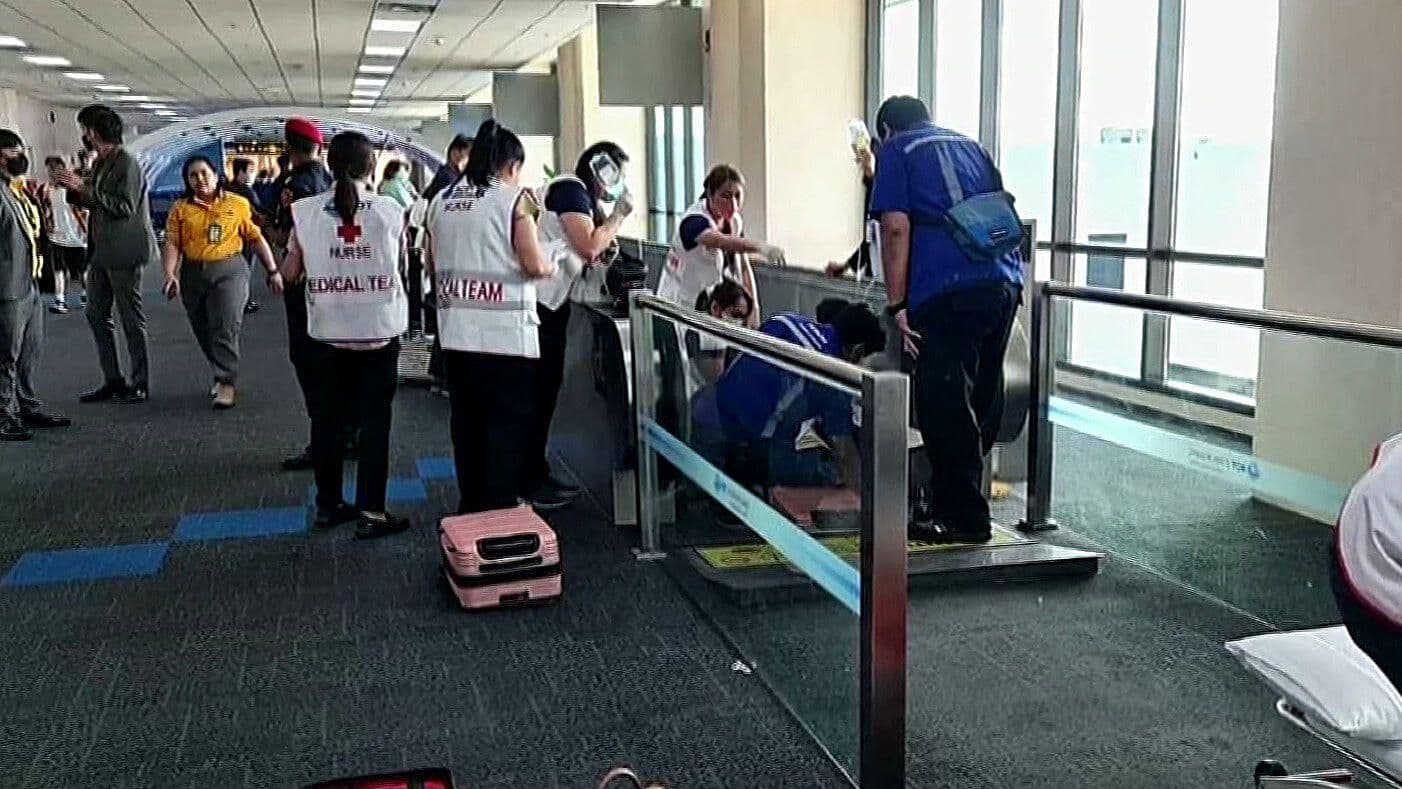 Mujer Pierde Pierna en Aeropuerto de Bangkok