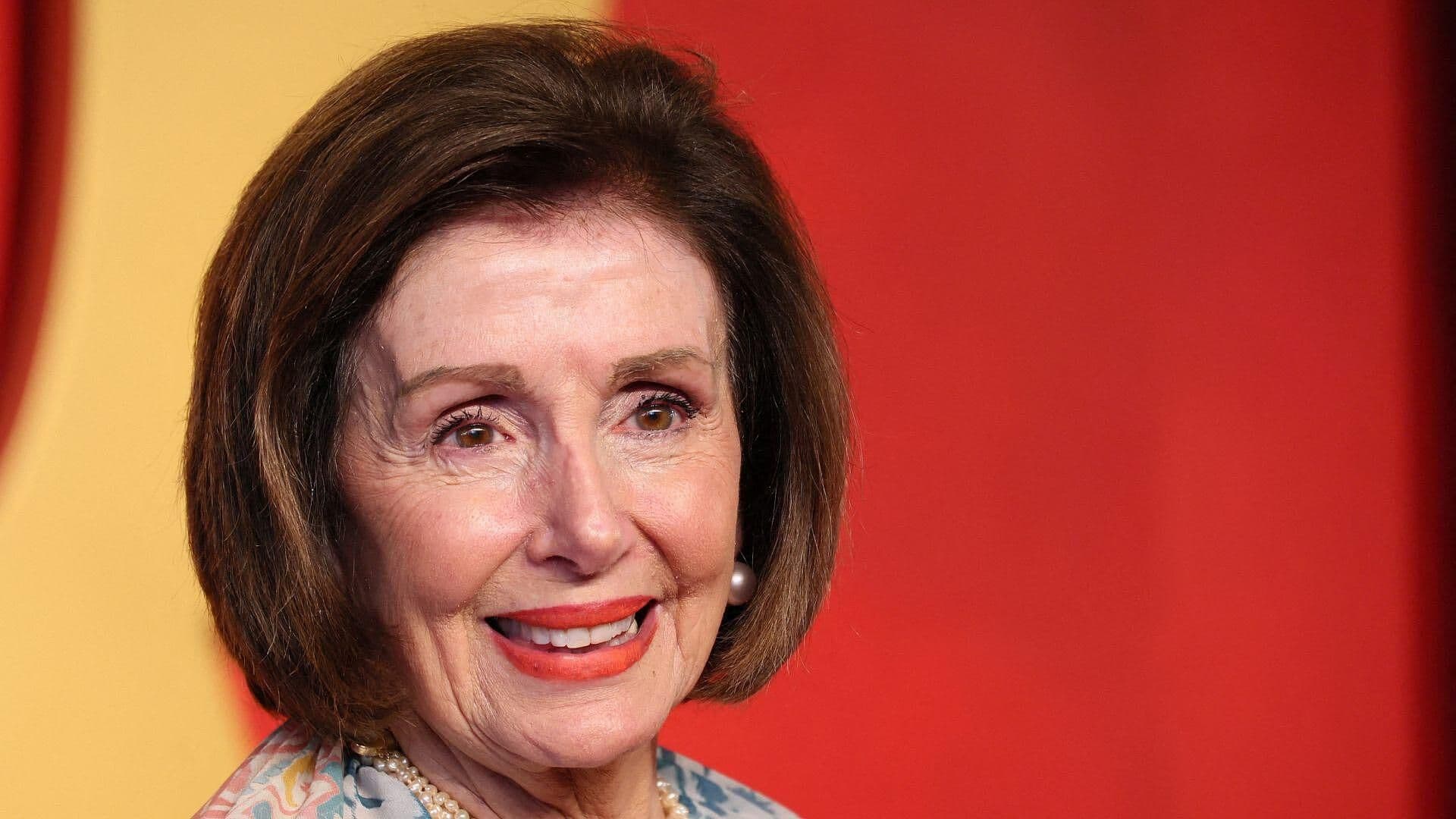 Nancy Pelosi Advierte a Biden Que No Puede Ganarle a Trump