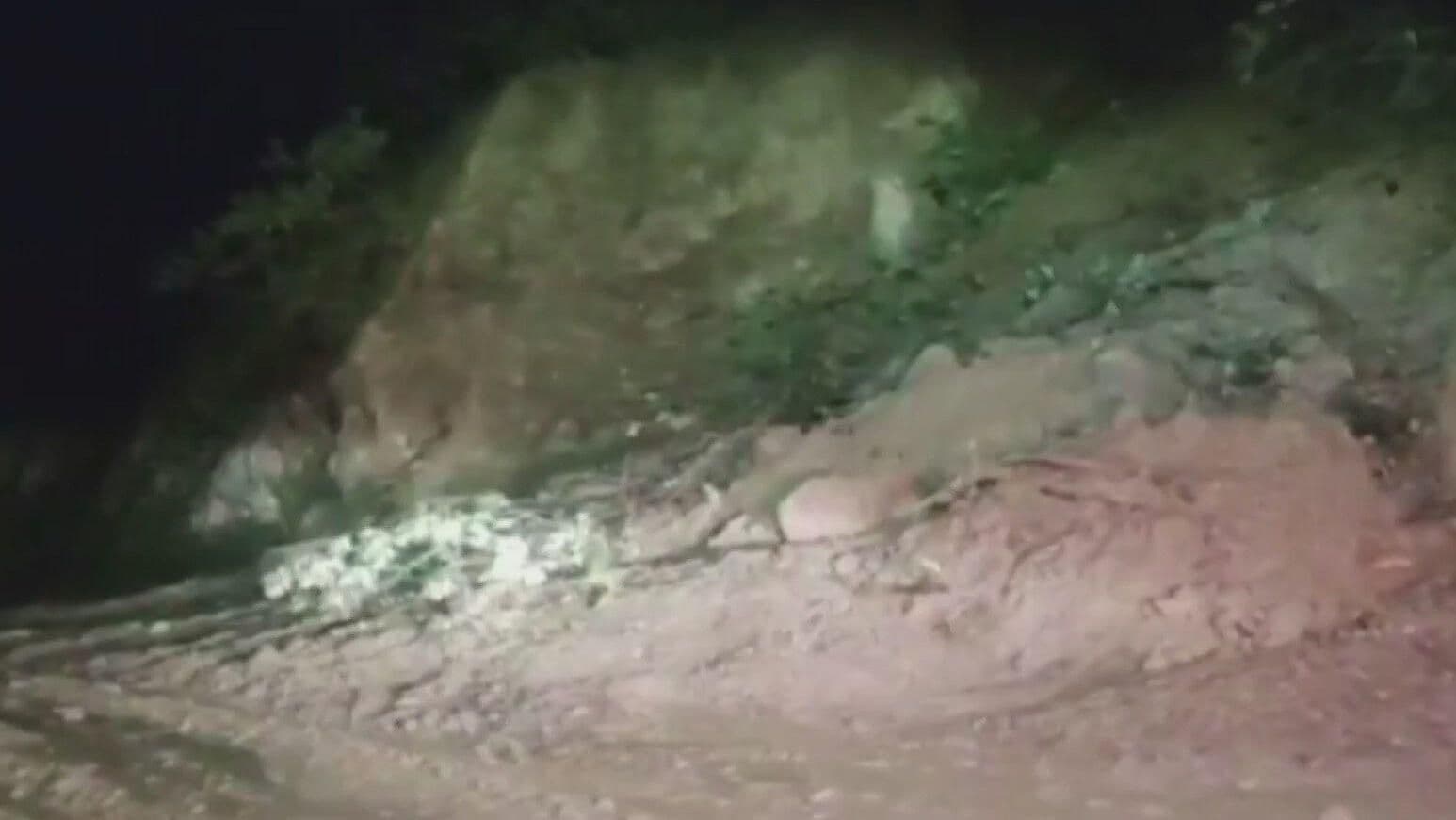 Reportan Derrumbe en la Carretera a la Cola de Caballo, en Santiago, NL