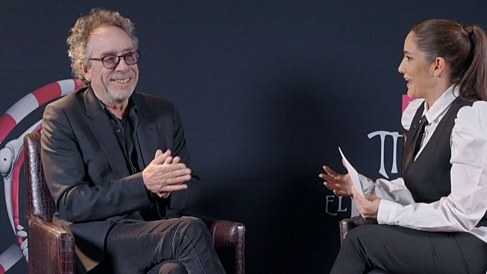 Tim Burton Revela en Exclusiva N+ a Qué le Tiene Miedo y Destaca su Amor por México