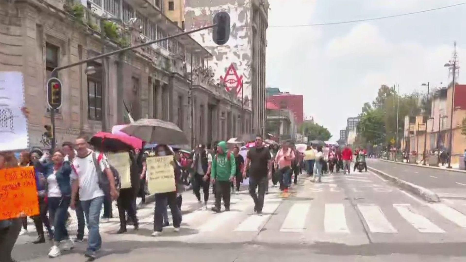 Avanza Marcha de Trabajadores del Poder Judicial de Balderas al Zócalo de CDMX