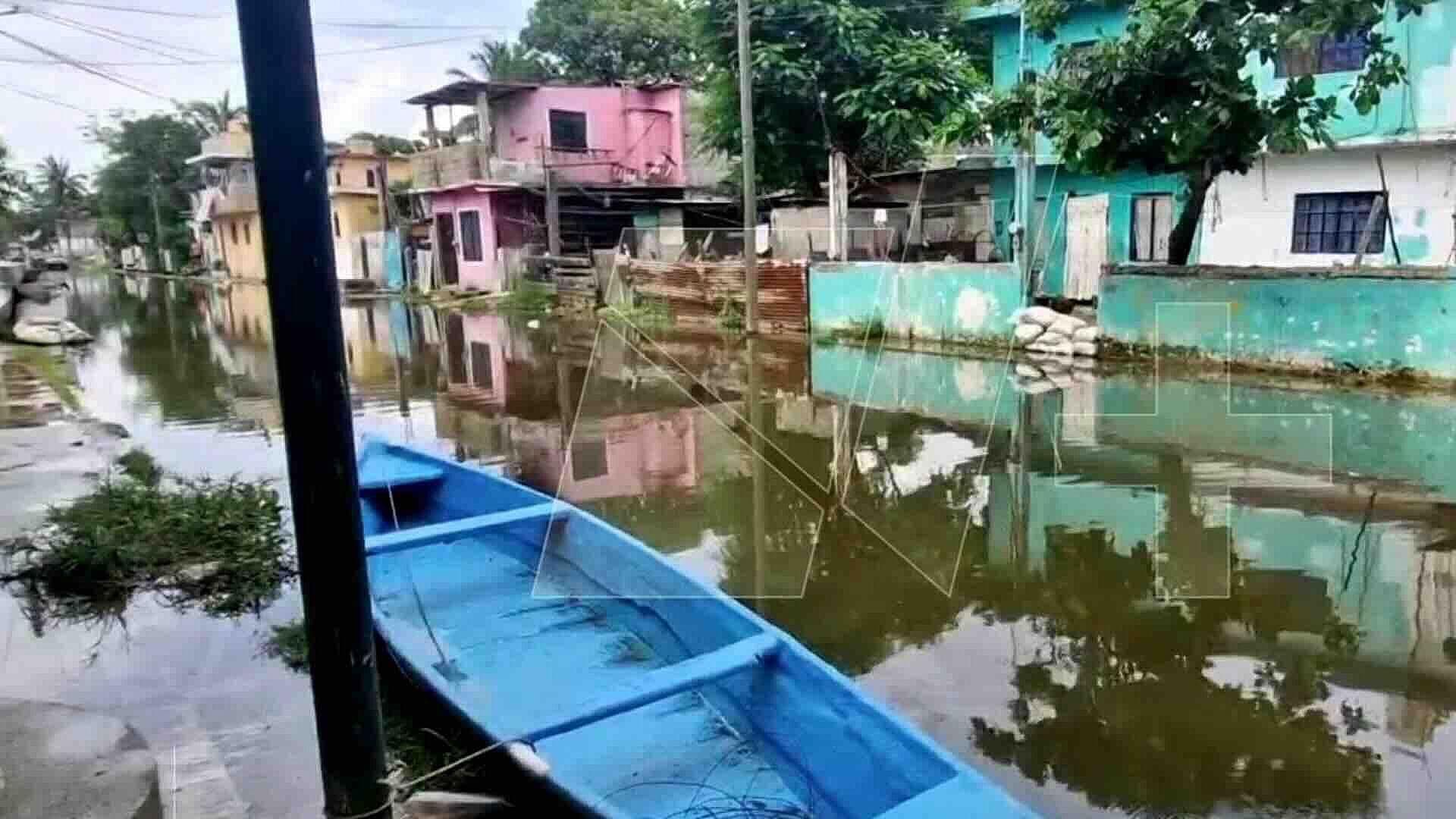 Inundaciones en Tampico por Crecida del Río Tamesí Afectan a Habitantes del Sector Moscú