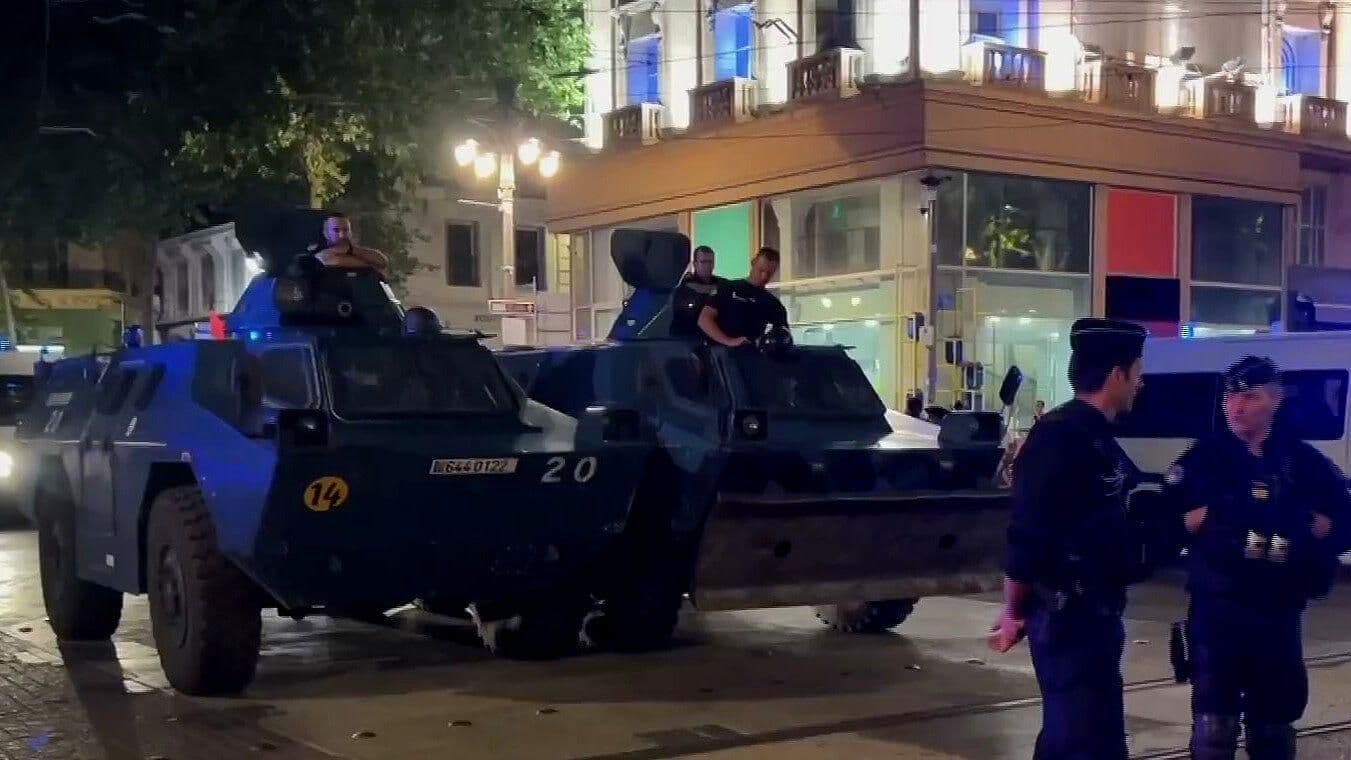 Habitantes de Marsella Piden que Protestan Terminen