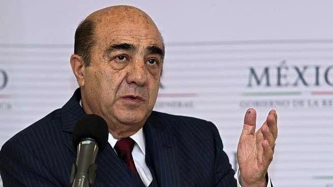 Trasladan a Jesús Murillo Karam al Instituto Nacional de Cardiología