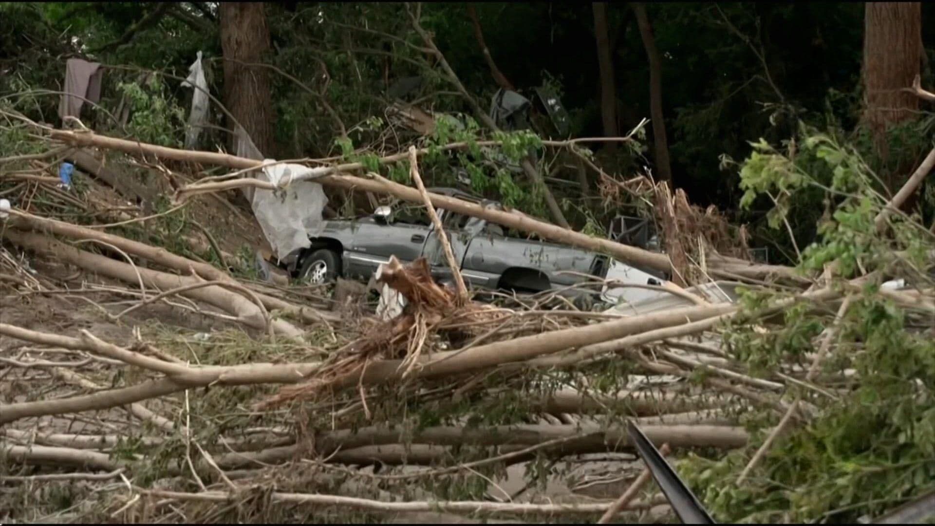 Tres Muertos por Lluvias que Provocaron el Desbordamiento de Río en Ruidoso, Nuevo México