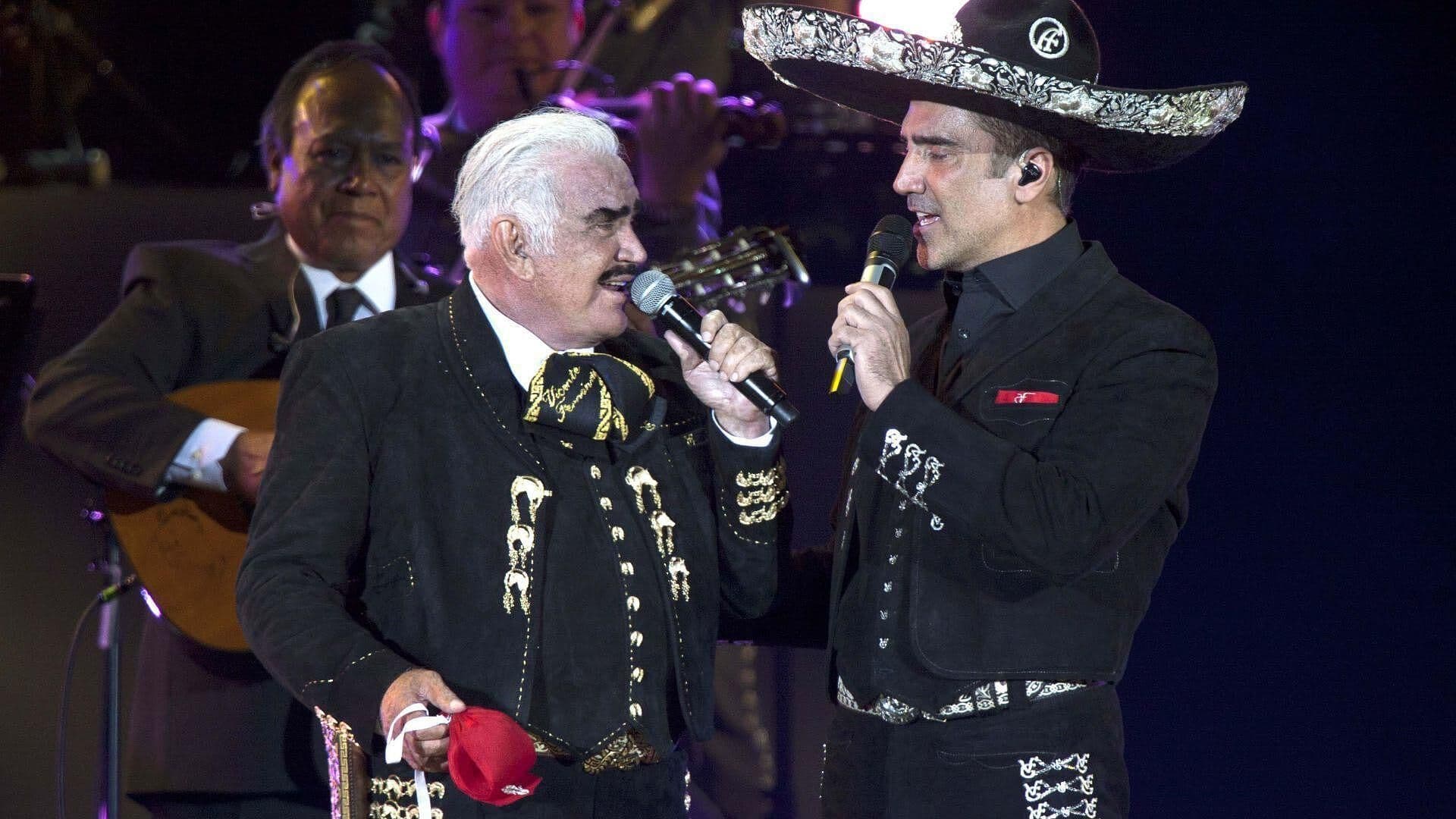 Alejandro Fernández Llora al Grabar Disco Homenaje a su Papá, Vicente Fernández: "Se Desbordó"