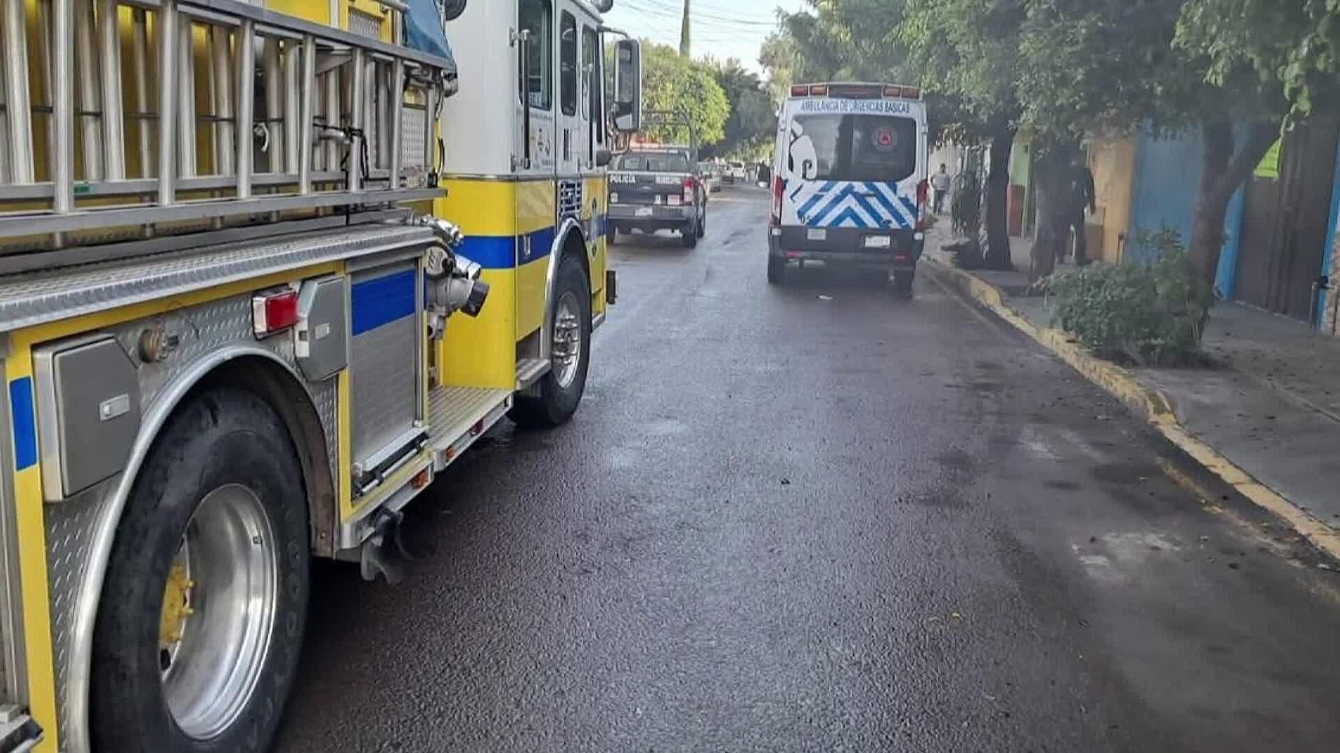 Presunto Corto Circuito Provoca Incendio en Comercio de Pedro Escobedo, Querétaro