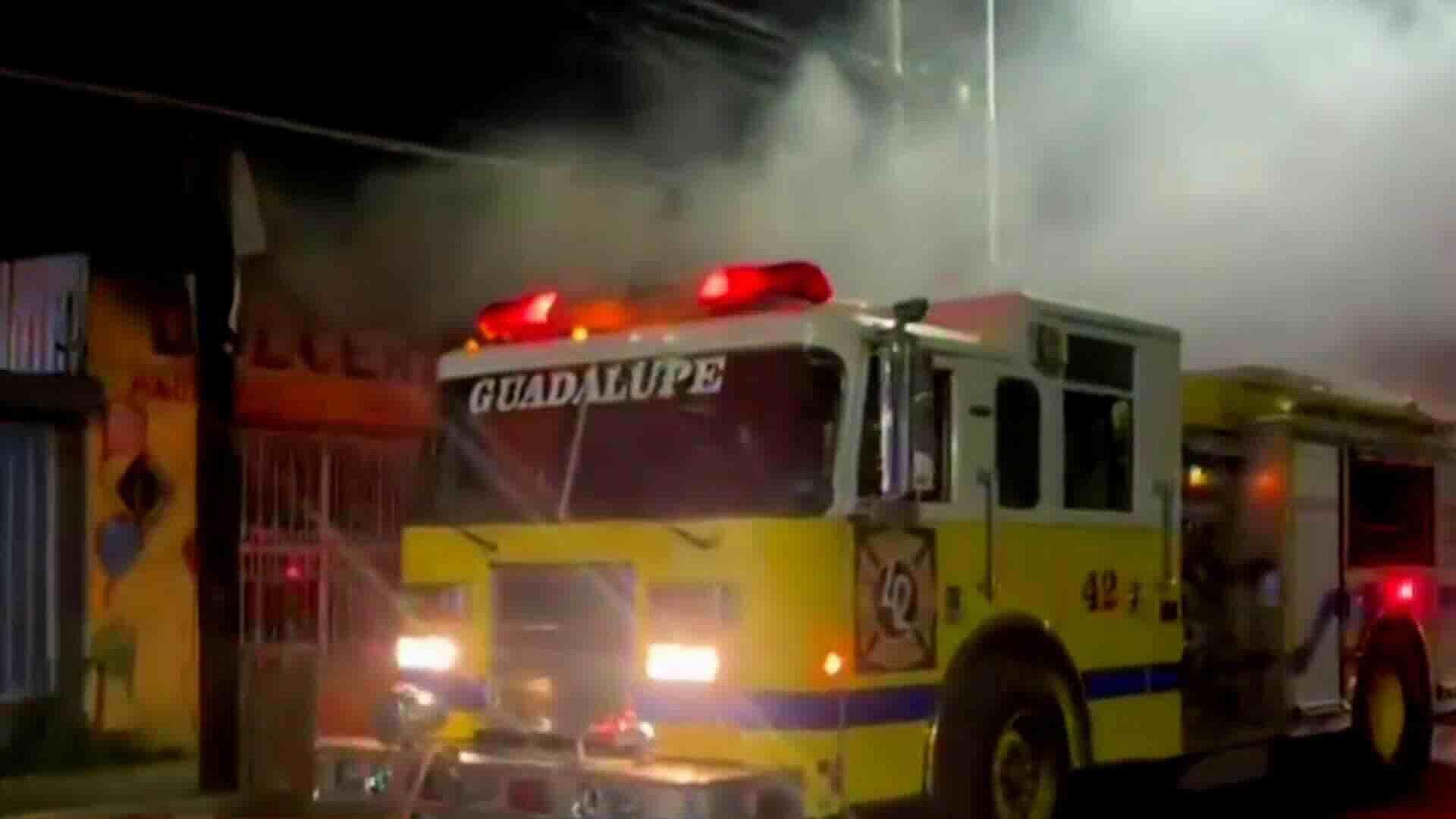 Incendio en Dulcería de Guadalupe Deja Cuantiosos Daños Materiales en la Colonia La Joya
